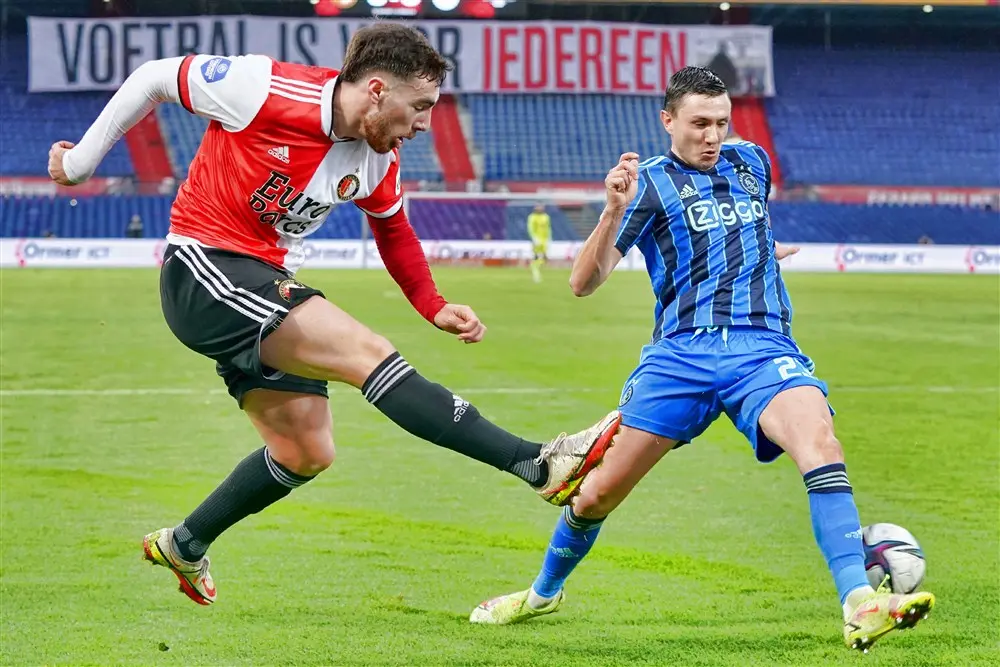 Kökçü benadrukt respect tussen spelers Ajax en Feyenoord: 'We kennen elkaar door en door'