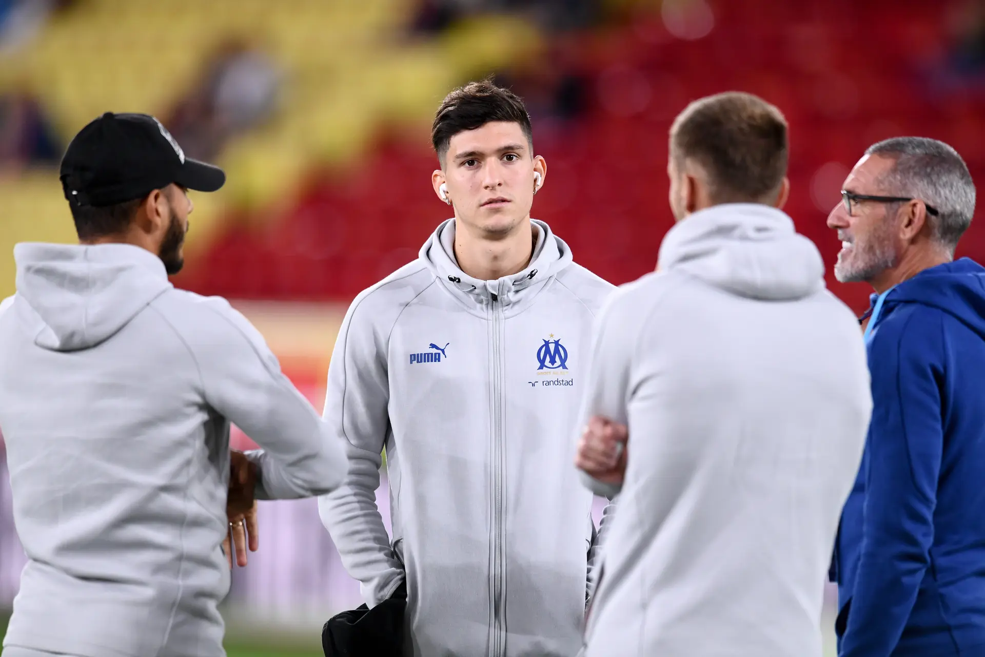 Ajax-target Balerdi wil niet weg bij Olympique Marseille: 'Wil hier blijven, dat is zeker'