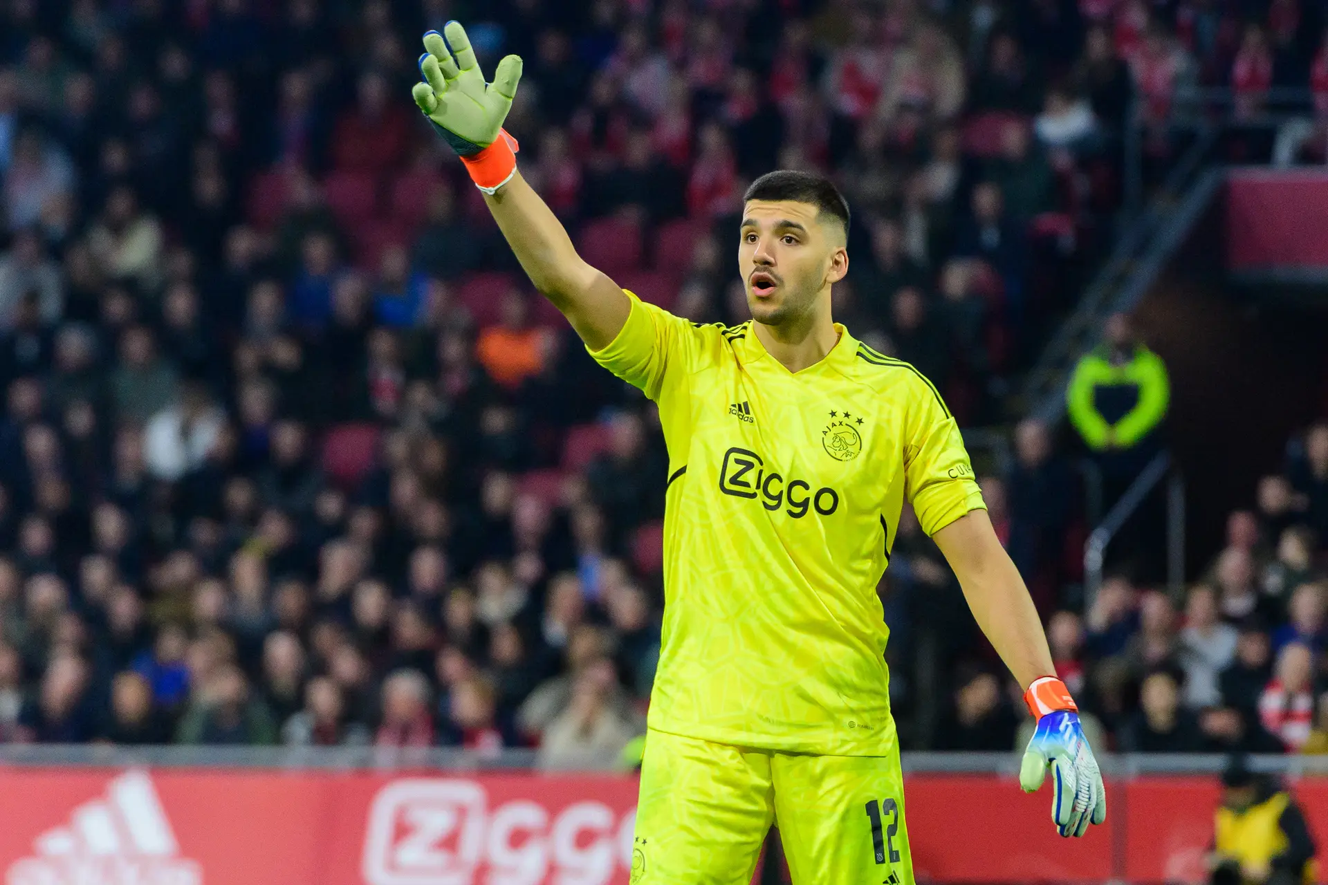 Rulli gelukkig in Amsterdam: 'Ik kom hier bij een van de beste clubs ter wereld te spelen'