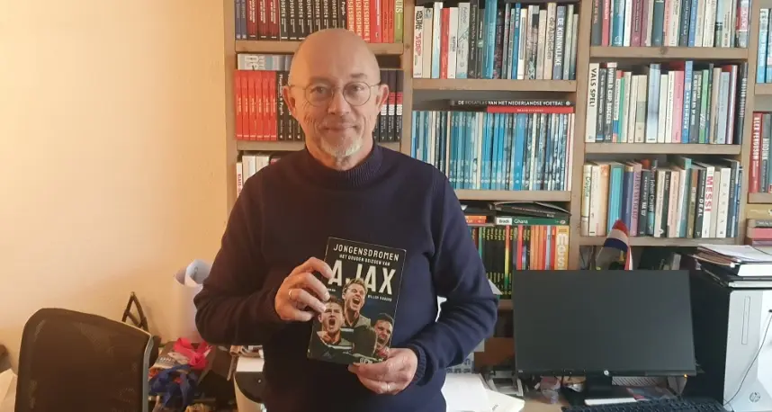 Ajax Boekenkast: 'Een student had mijn stuk over Real Madrid-Ajax op het toilet hangen'