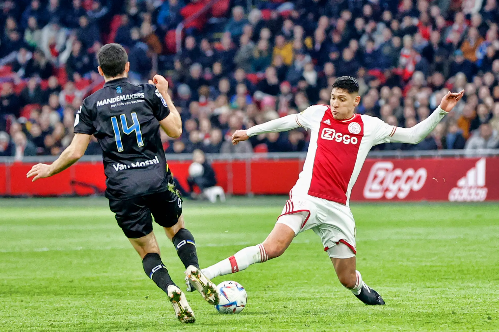 Álvarez over transfer in de zomer: 'Als er iets moois voorbij komt, wil ik die kans grijpen'