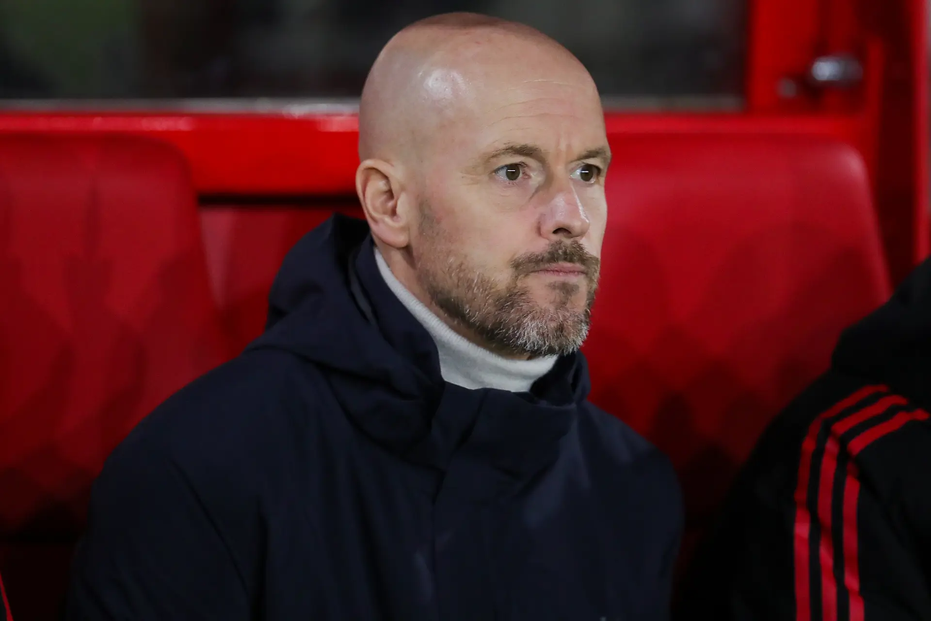 Buitenland: Europees avontuur Ten Hag en United eindigt na ineenstorting in Sevilla
