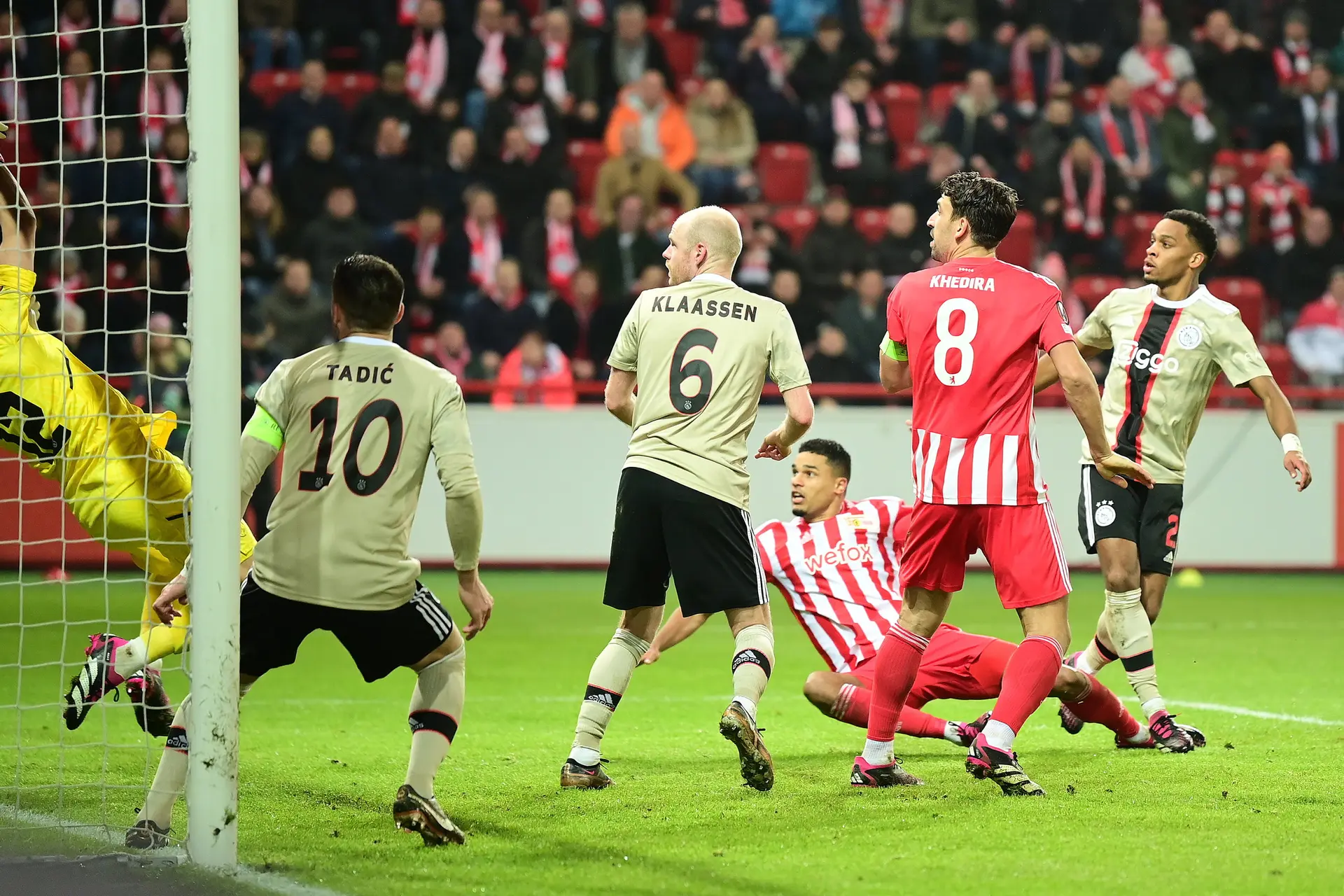 Ajax weet Berlijnse muur niet te slechten en is uitgeschakeld in Europa