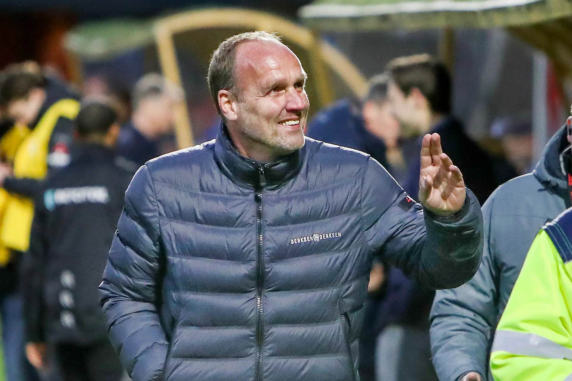 'Ajax is een slangenkuil en FC Groningen-trainer Lukkien moet er niet heen'
