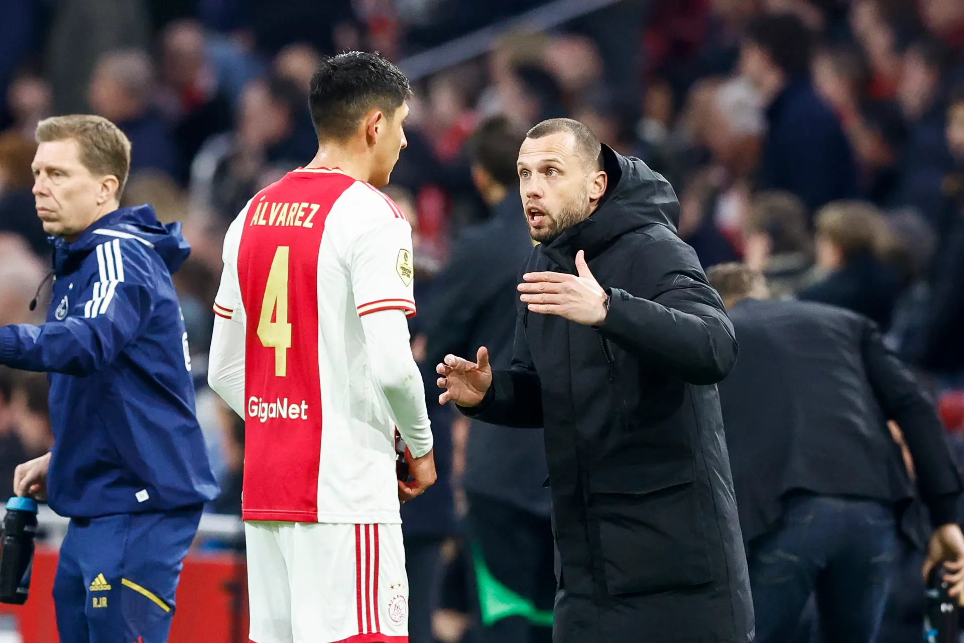 Hoe kan Heitinga het gemis van Álvarez zondag tegen PSV opvangen?