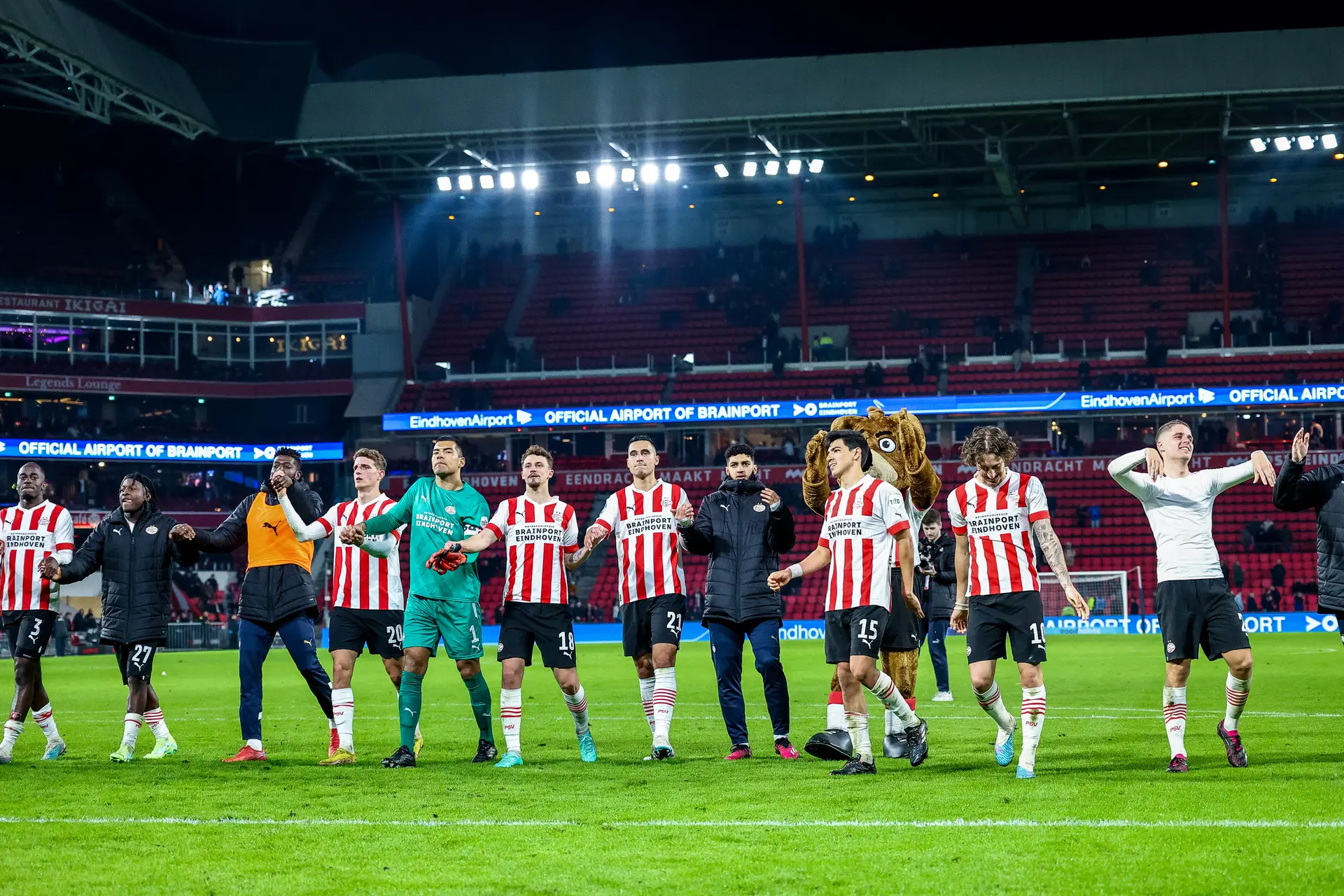 PSV loopt in slotfase weg bij Excelsior en wint ruim