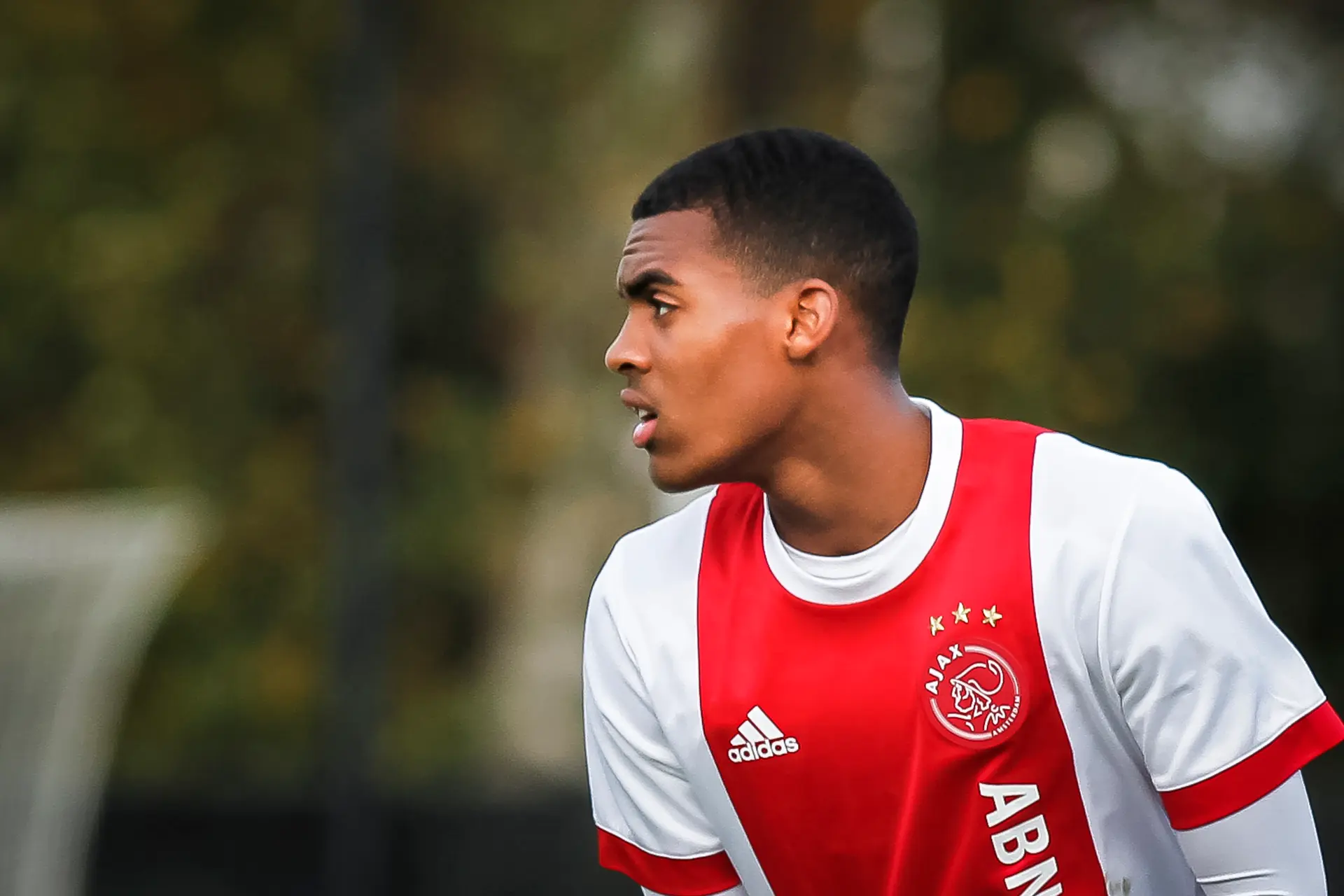 De Future Cup van Gravenberch: ‘Heerlijk voetballen met Kenneth en Quinten op het middenveld’
