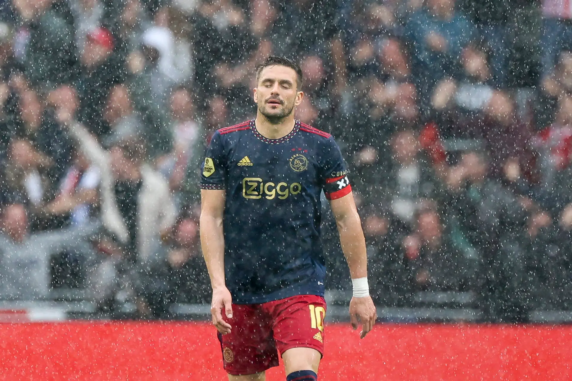 Tadić bespreekt vertrek bij Ajax: 'Waarom moest een Duitse man opeens alles gaan bepalen?'