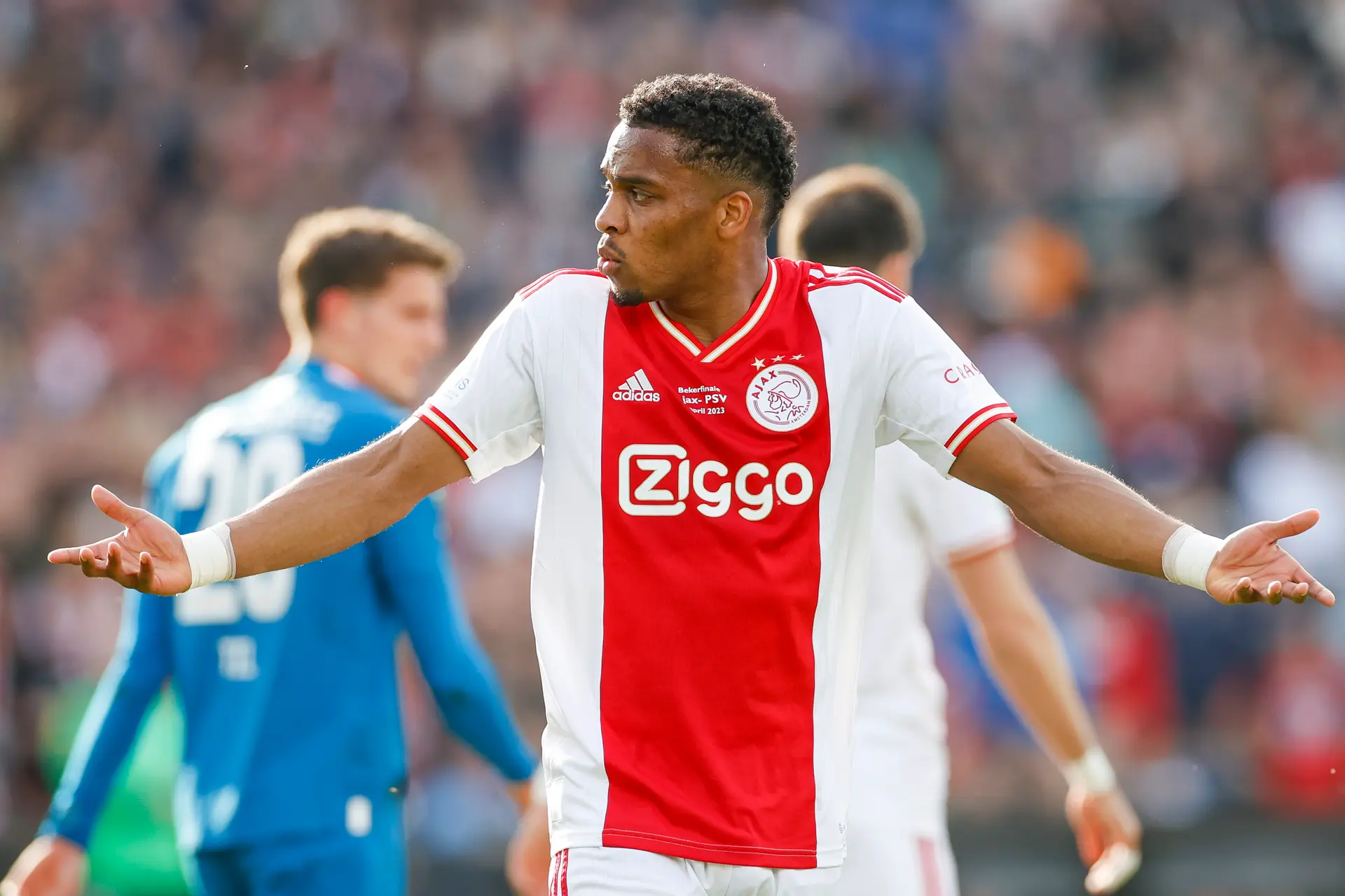 Emanuelson over transfer Timber: 'Als je een minder seizoen hebt gehad bij Ajax...'