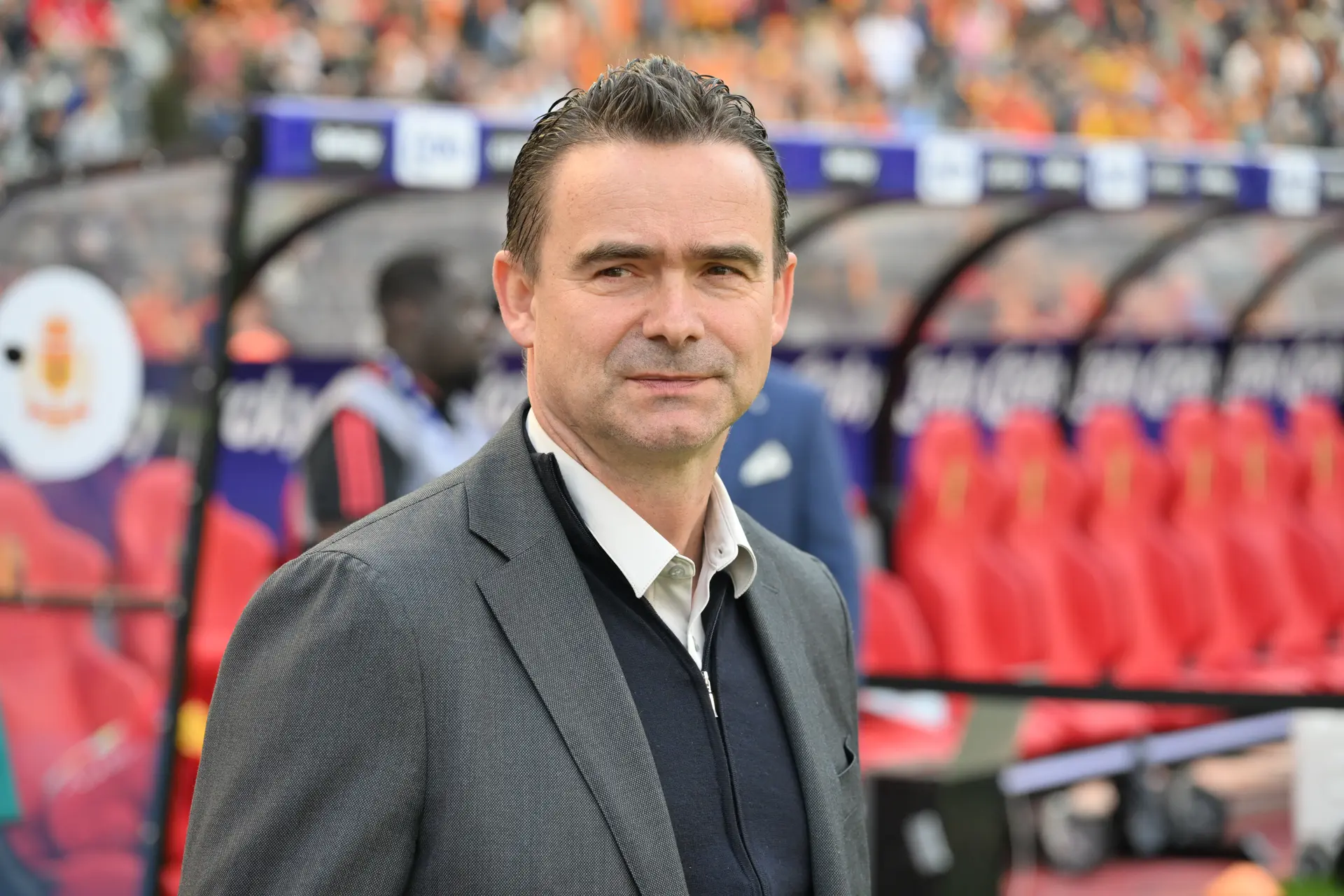 Van Bommel prijst Overmars na titelwinst: 'Geeft mij rust om mij te concentreren op het voetbal'