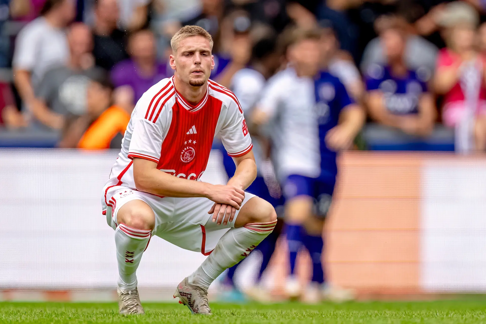 Taylor baalt van staat Ajax: 'Het is niet leuk, voor geen enkele Ajacied'