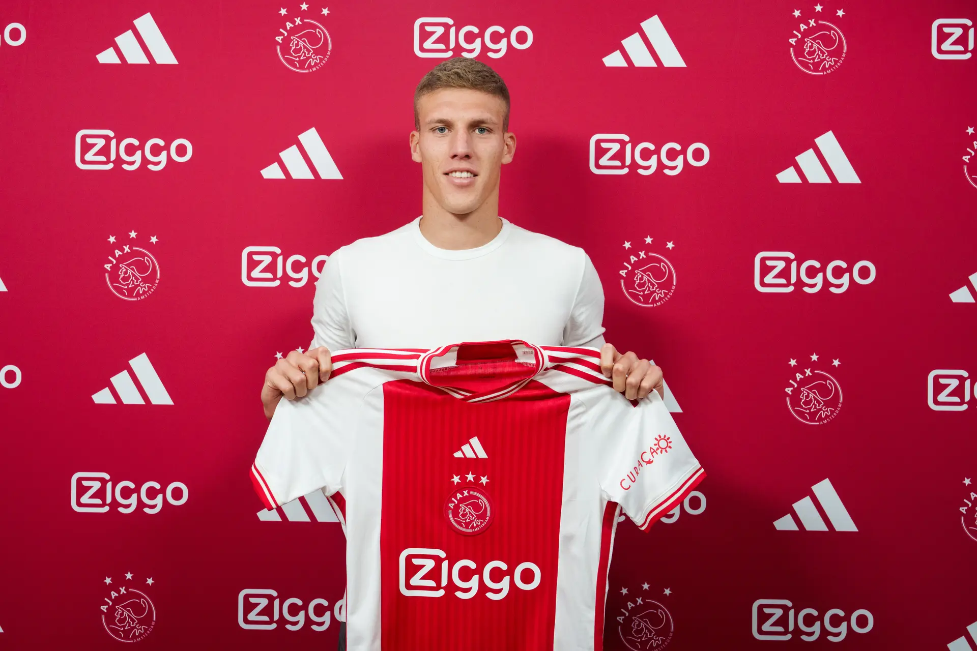 Officieel: Kroaat Medić is speler van Ajax