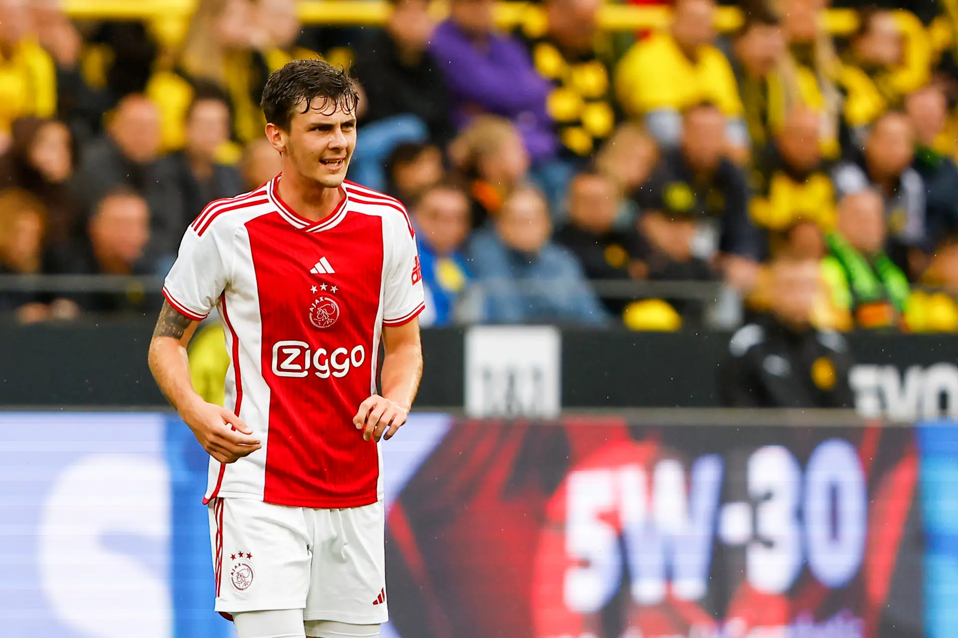 Steijn voert één wijziging door in basisopstelling Ajax: 'Tahirović vervangt Vos'