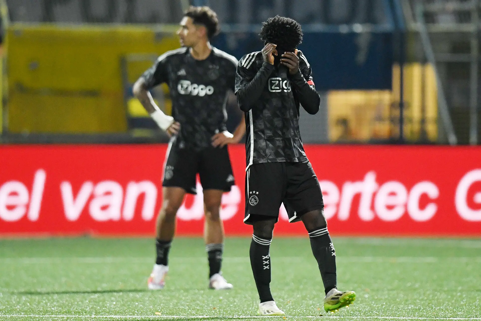 Kwakman ziet naïef Jong Ajax: 'Ontwikkelen is ook leren winnen'