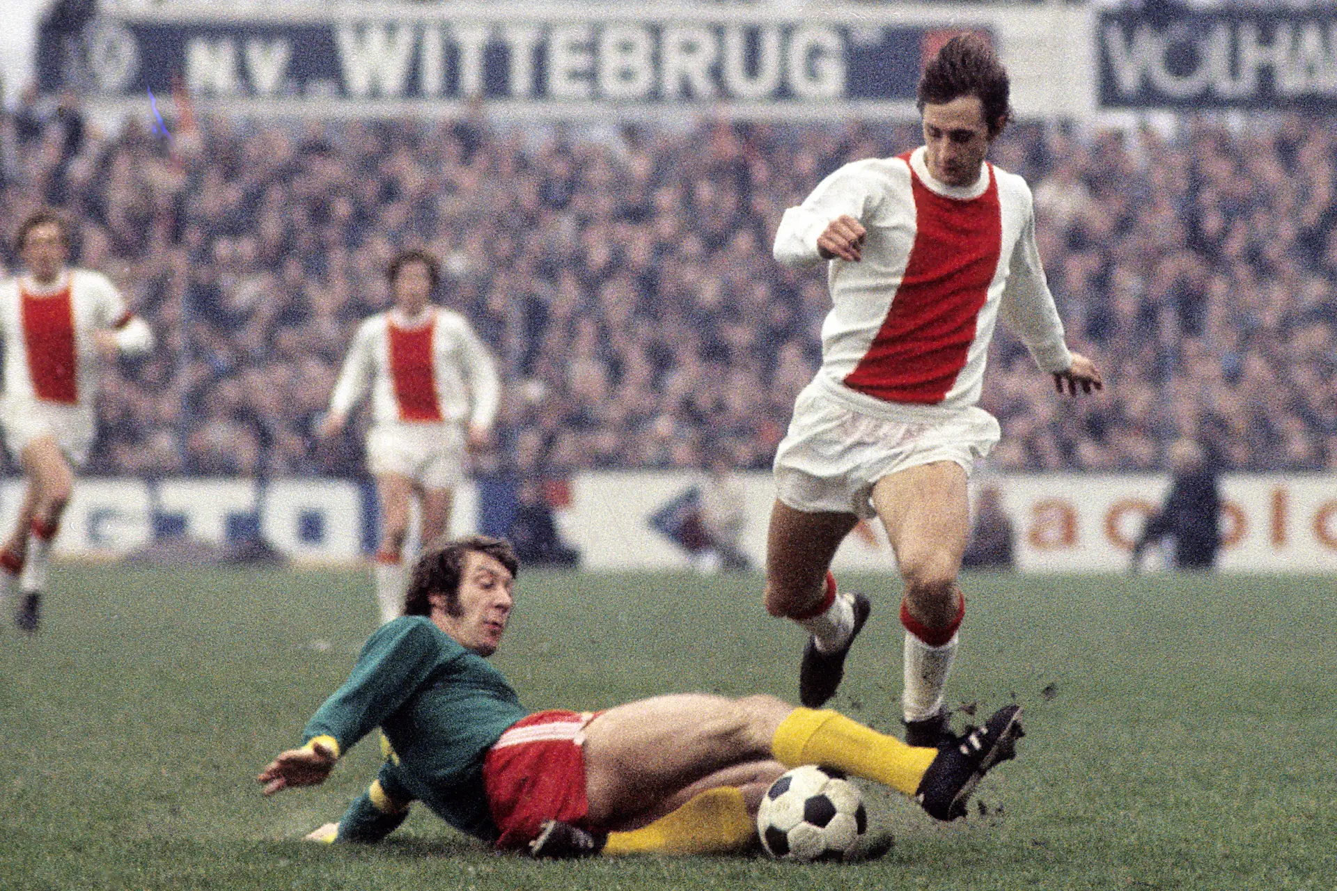 Ajax presenteert gloednieuwe Johan Cruijff-collectie