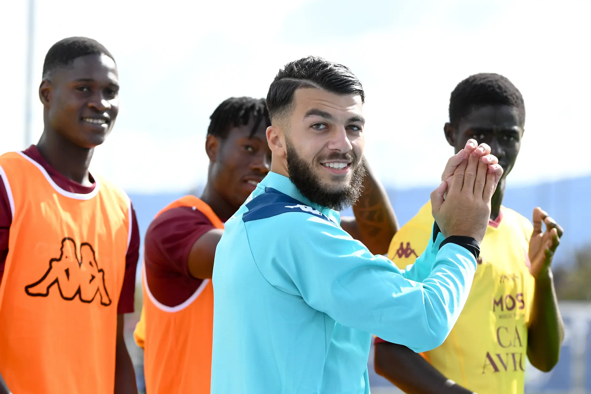 Geruchtenmolen: 'AS Monaco zet eerste stappen om Mikautadze over te nemen van Ajax'