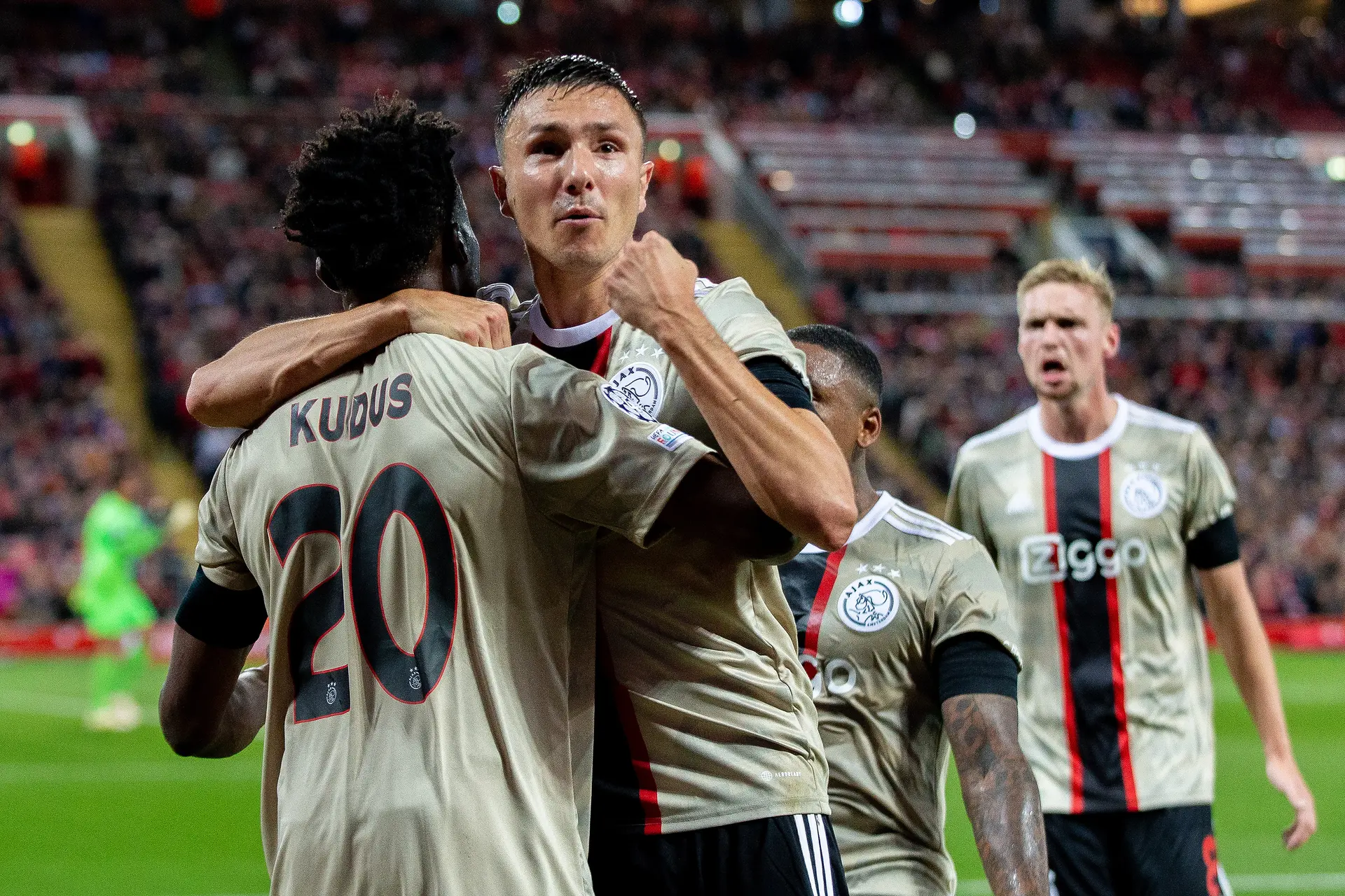 Ajax met Berghuis en Kudus naar Bulgarije voor duel met Ludogorets