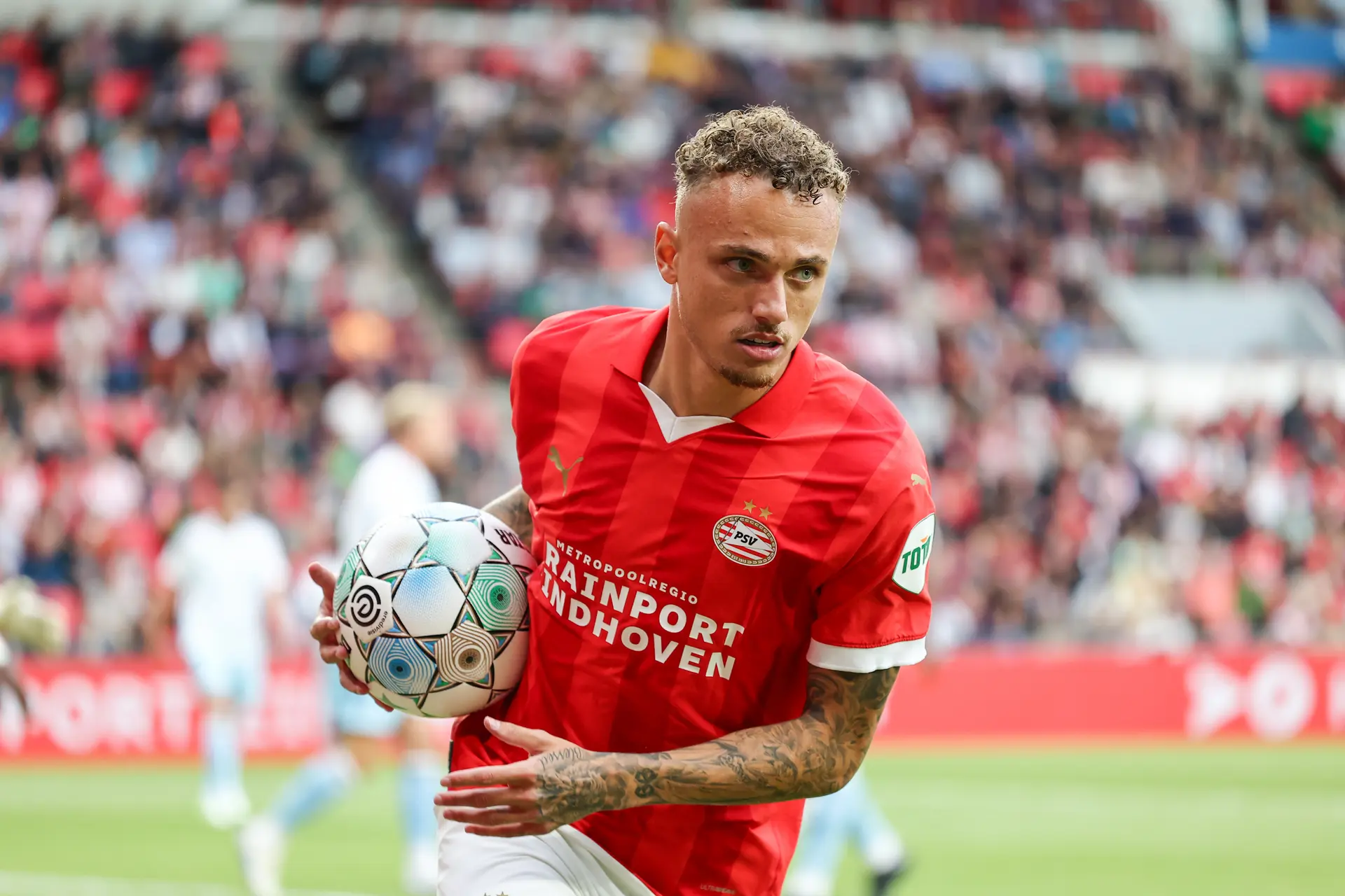 [Update II] PSV bevestigt lange afwezigheid voor Lang