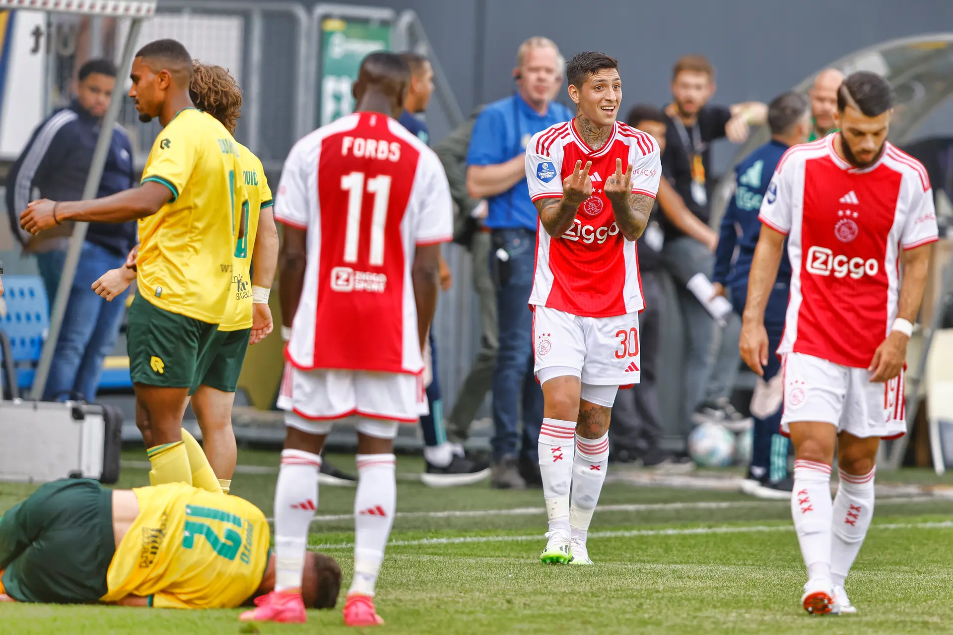 Onwennig Ajax komt niet tot scoren tijdens debutantenbal