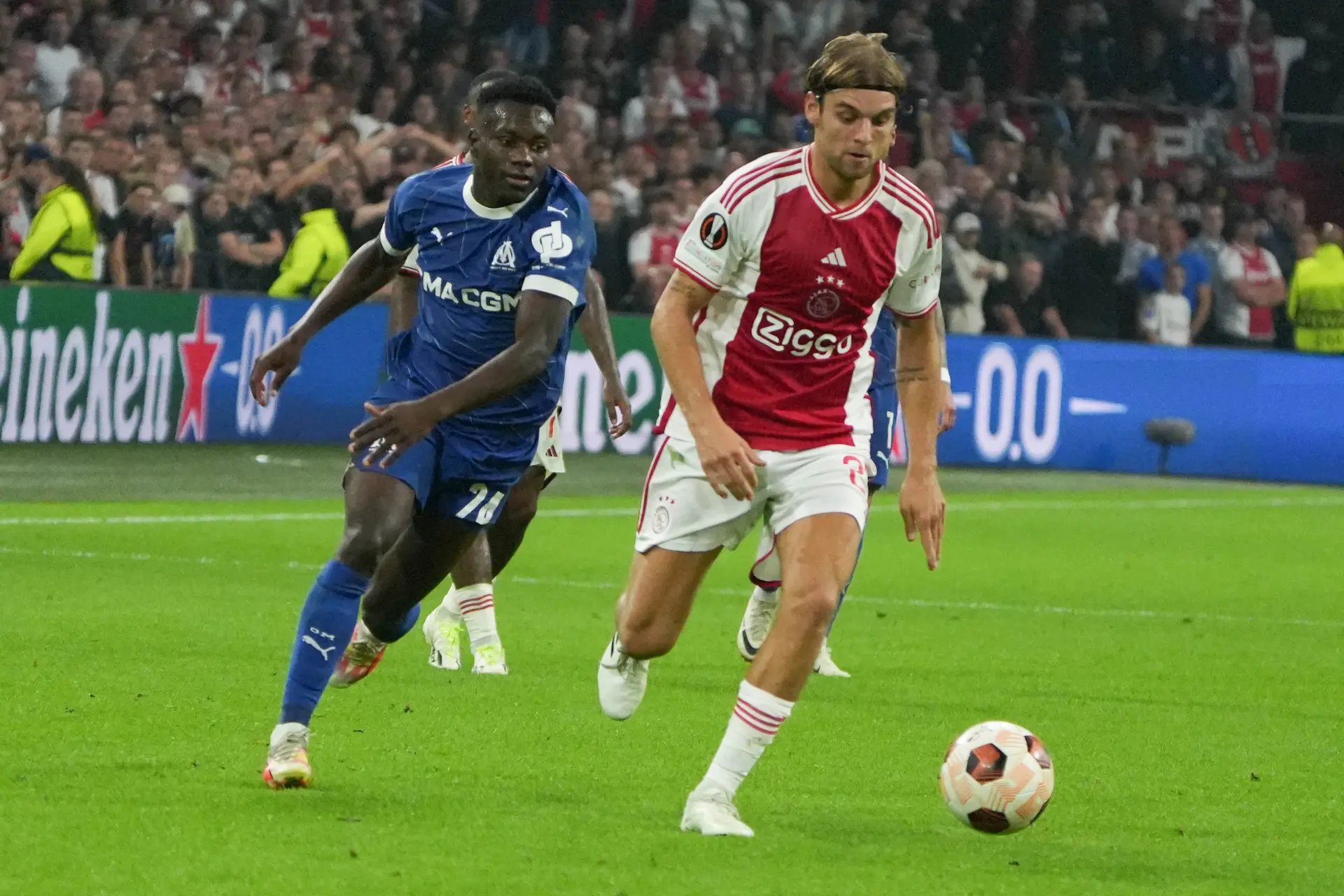 Ajax begint met Sosa, Forbs en Brobbey aan uitduel in Marseille