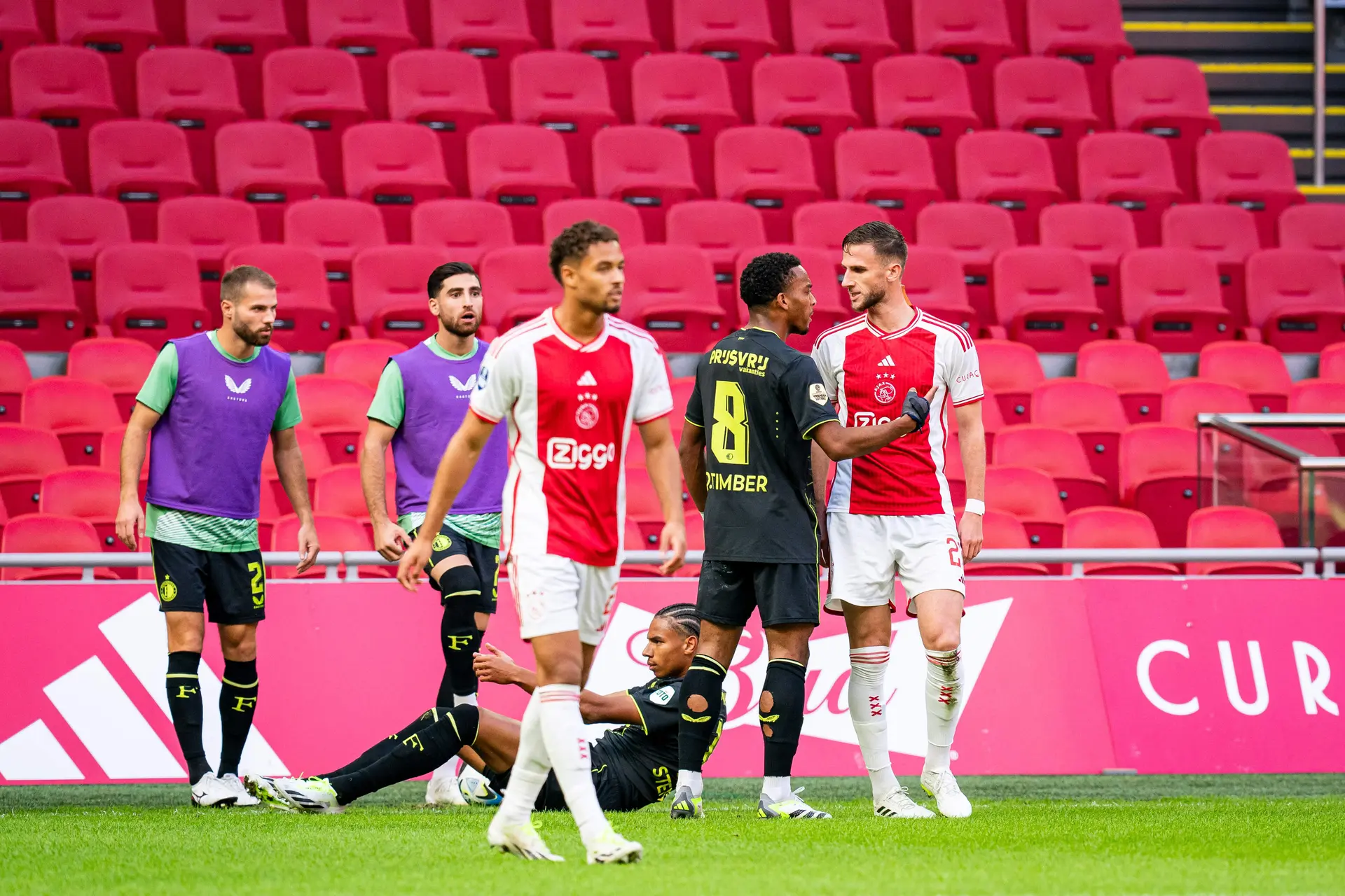 Van den Boomen steunt trainer Steijn: 'Het heeft ook met het aankoopbeleid te maken'