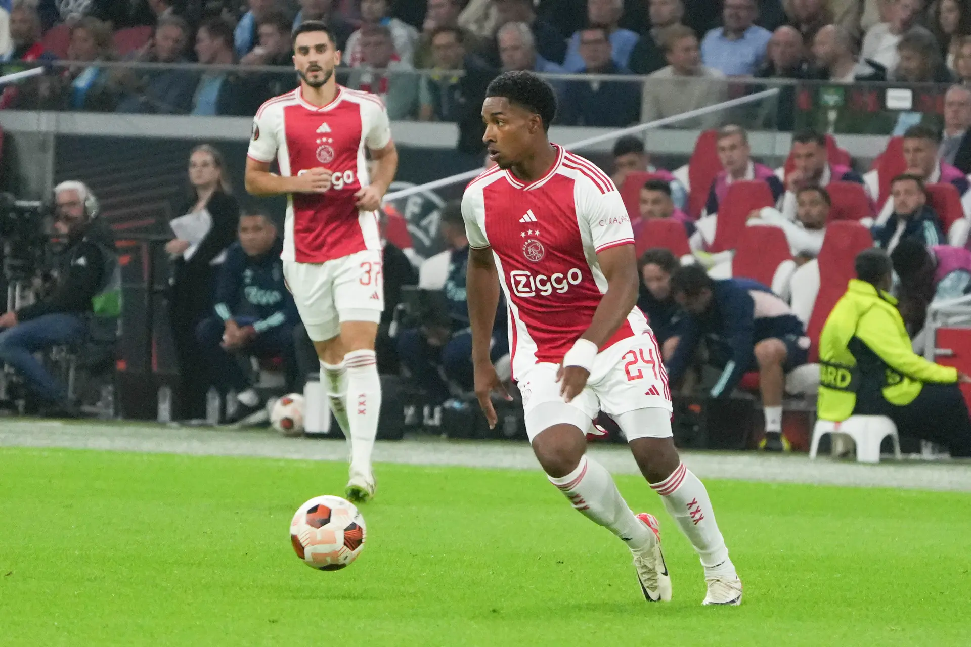 AD verwacht terugkeer Vos in basisopstelling Ajax voor duel met AZ