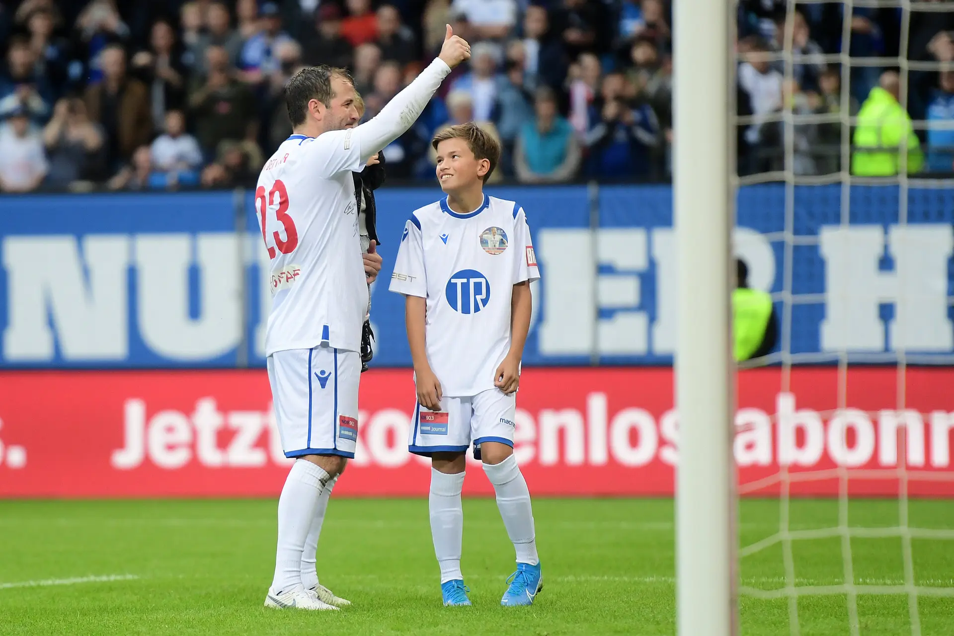 Rafael van der Vaart blij met transfer van zoon Damián: 'Een gevoel van opluchting'