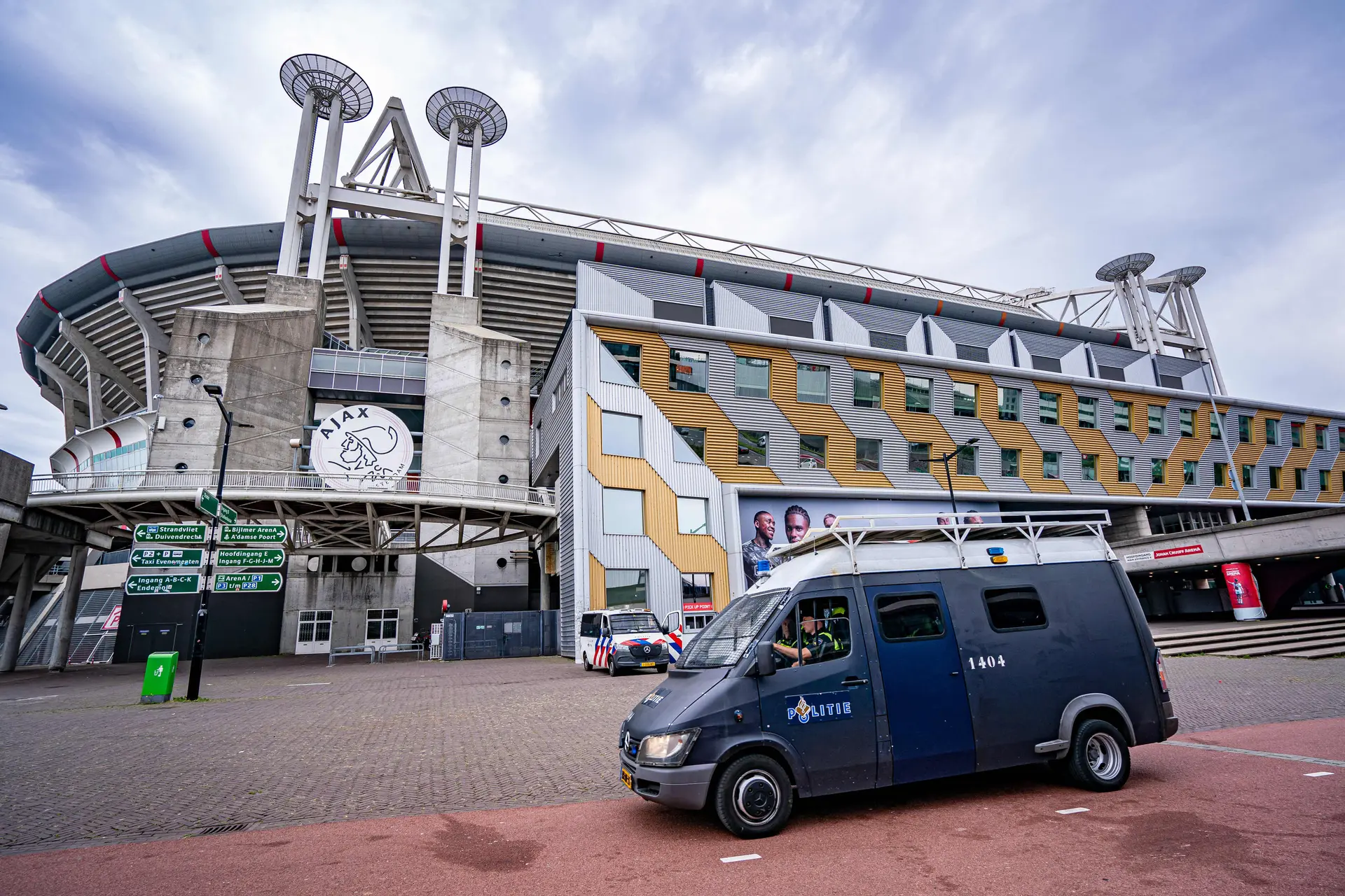 Gebied rond Johan Cruijff ArenA aangewezen als veiligheidsrisicogebied voor duel met AZ