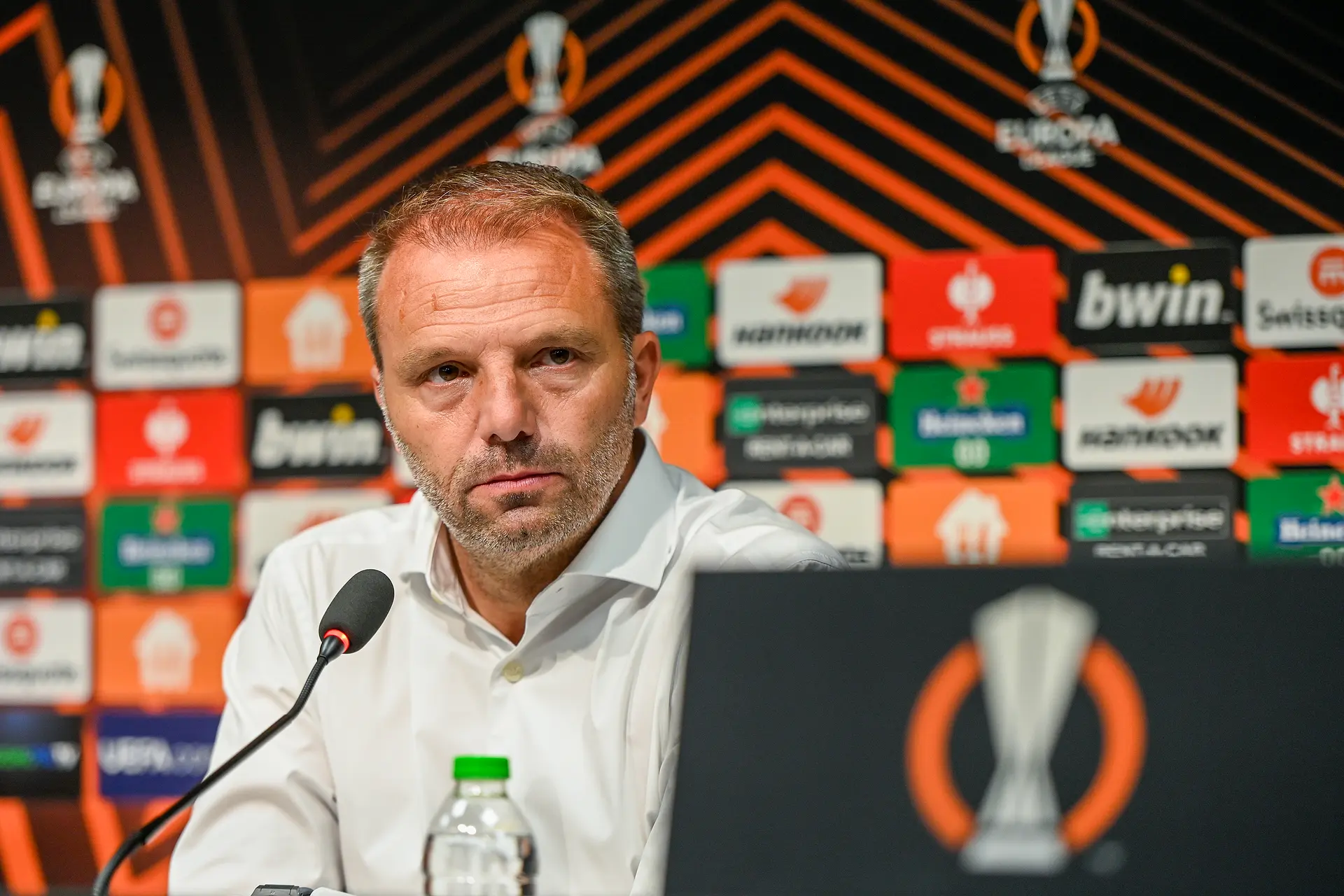 Vink na interview Steijn: 'Hij is al die spelers bijna belachelijk positief gaan benaderen'