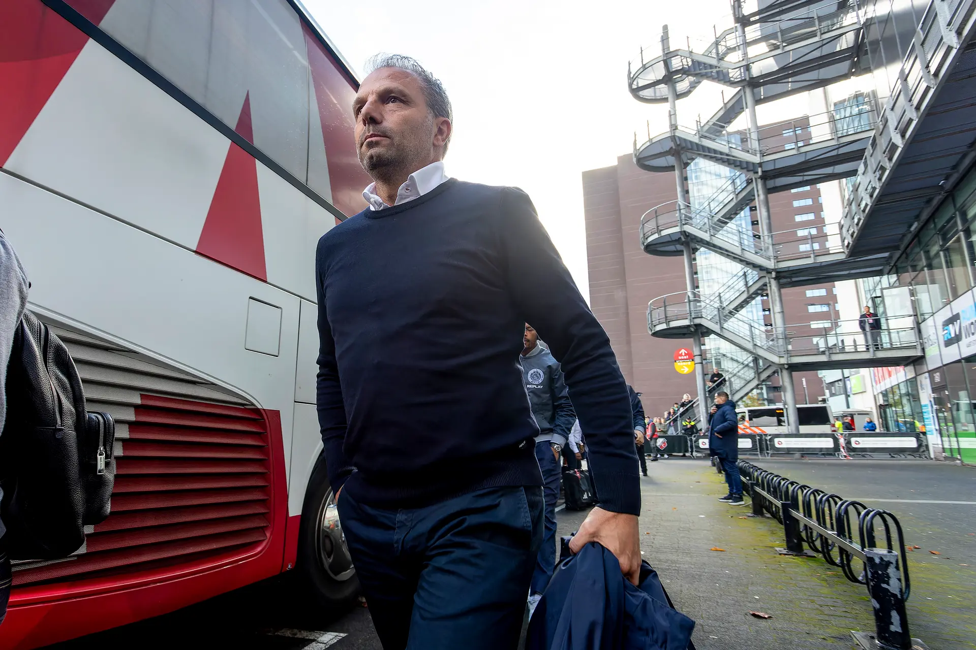 Sneijder verdedigt Steijn: 'Wat kan die man eraan doen?'