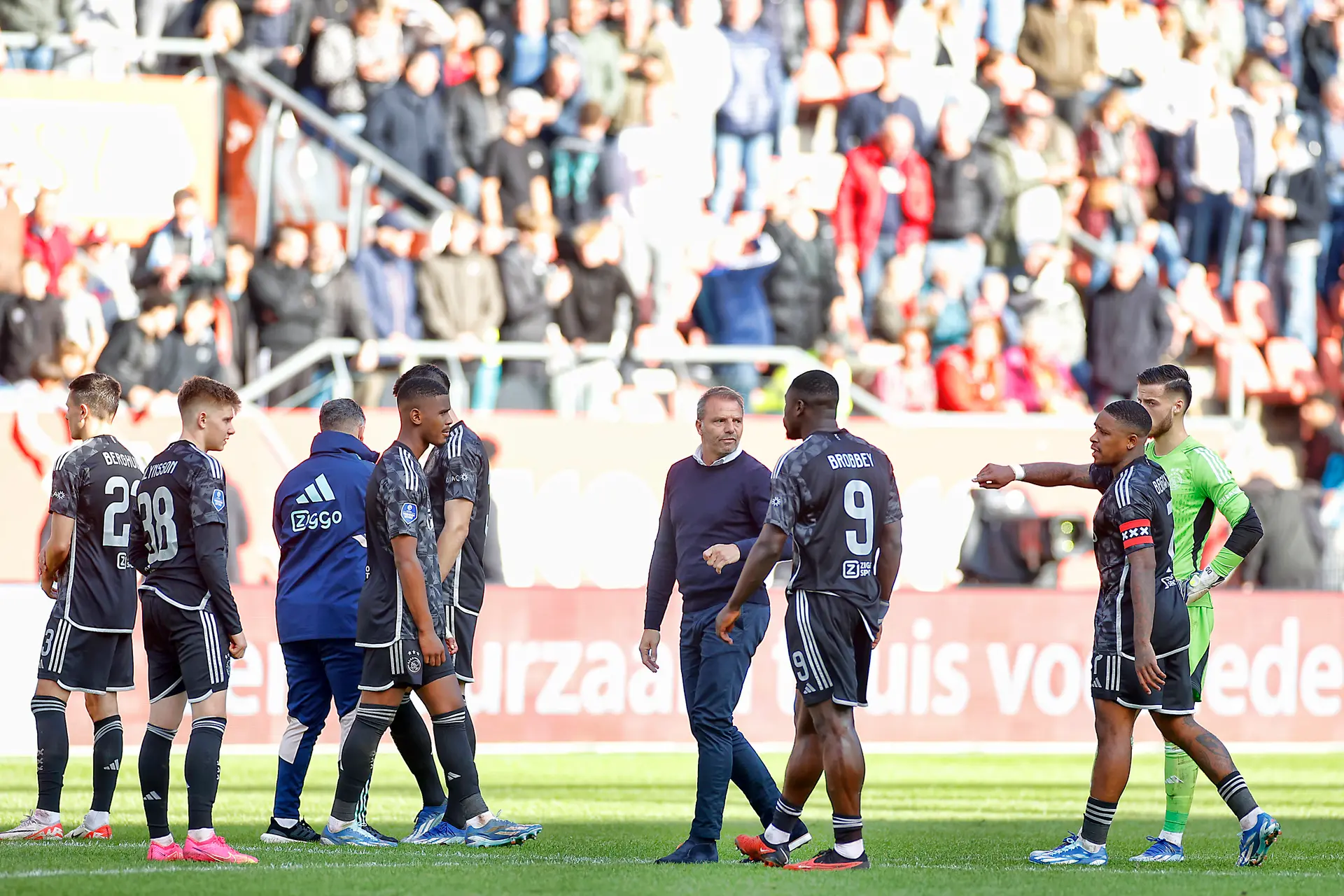 Rondom Ajax: Wederom negatief record voor dolend Ajax