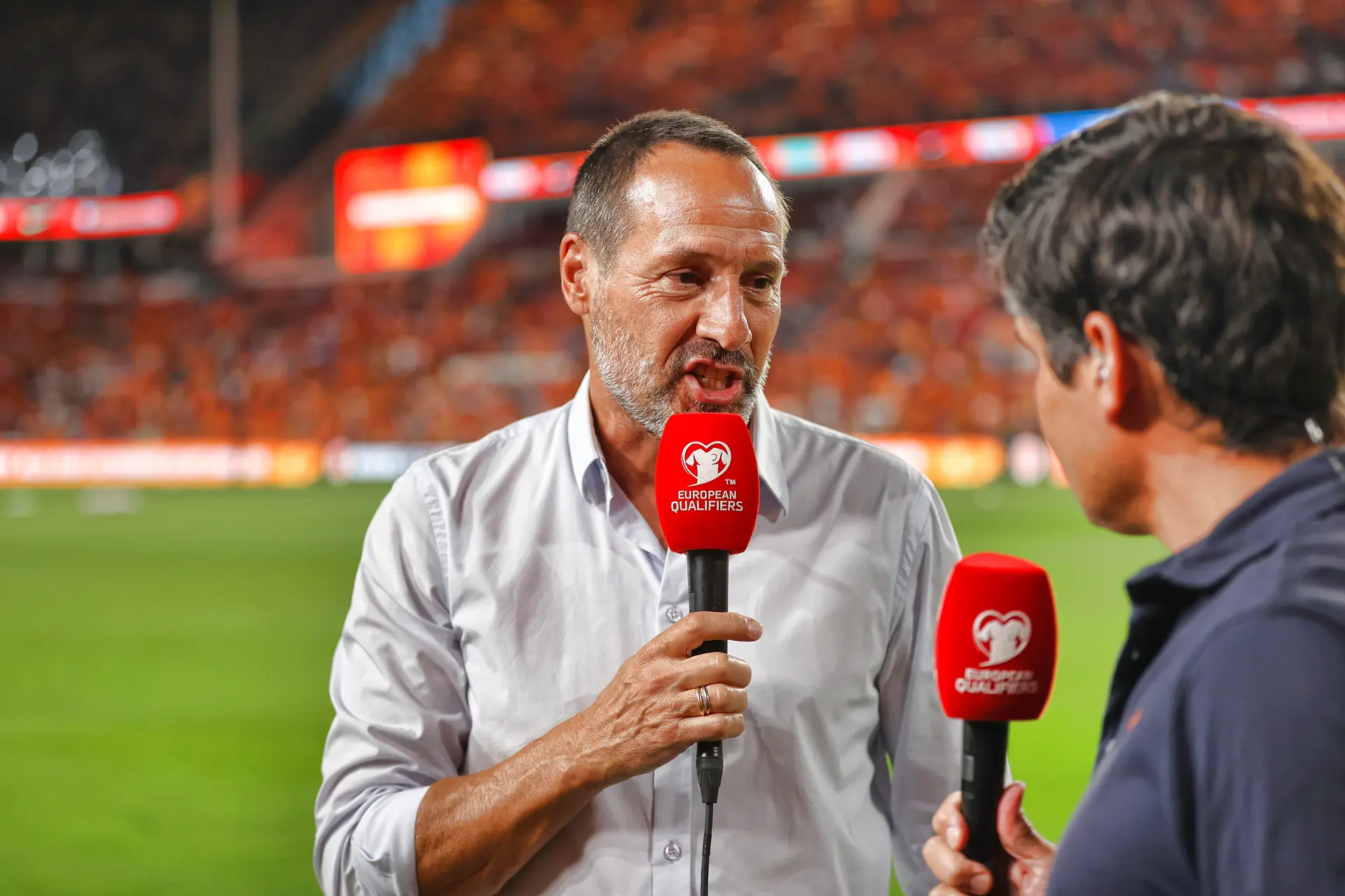 Ajax stelt Van 't Schip aan als interim-trainer; na dit seizoen functie in technisch management
