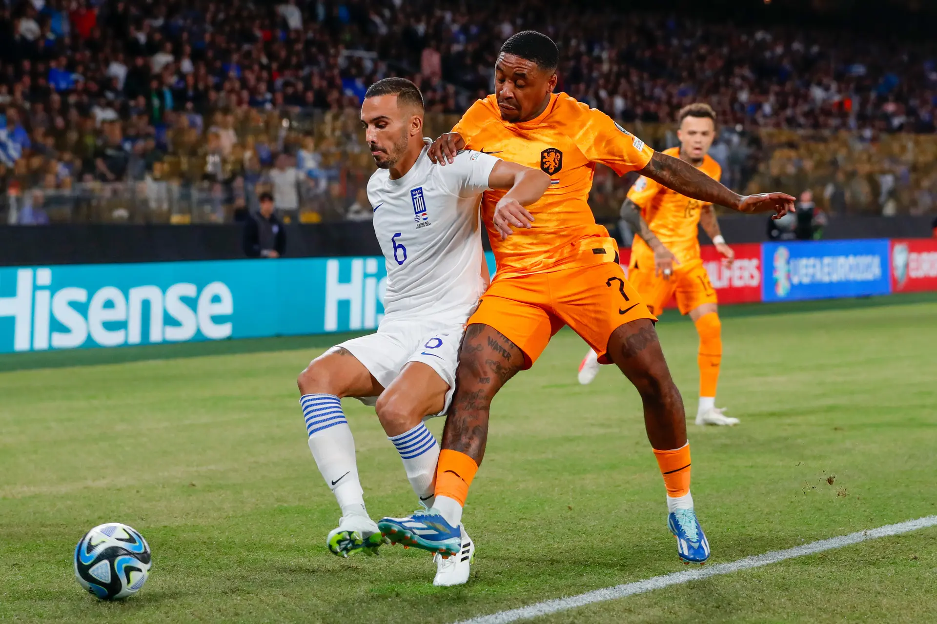 Nederland wint in absolute slotfase tijdens debuut Brobbey en zet grote stap richting EK