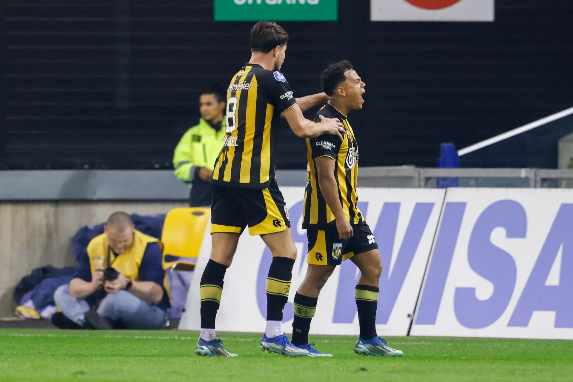 Vitesse weet in slotfase punt te redden tegen PEC Zwolle