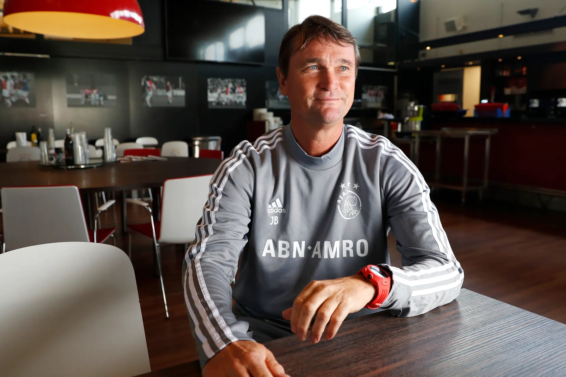 Bosman kijkt terug op debuut in Ajax 1: 'De Mos zei: morgen sta je in de basis'