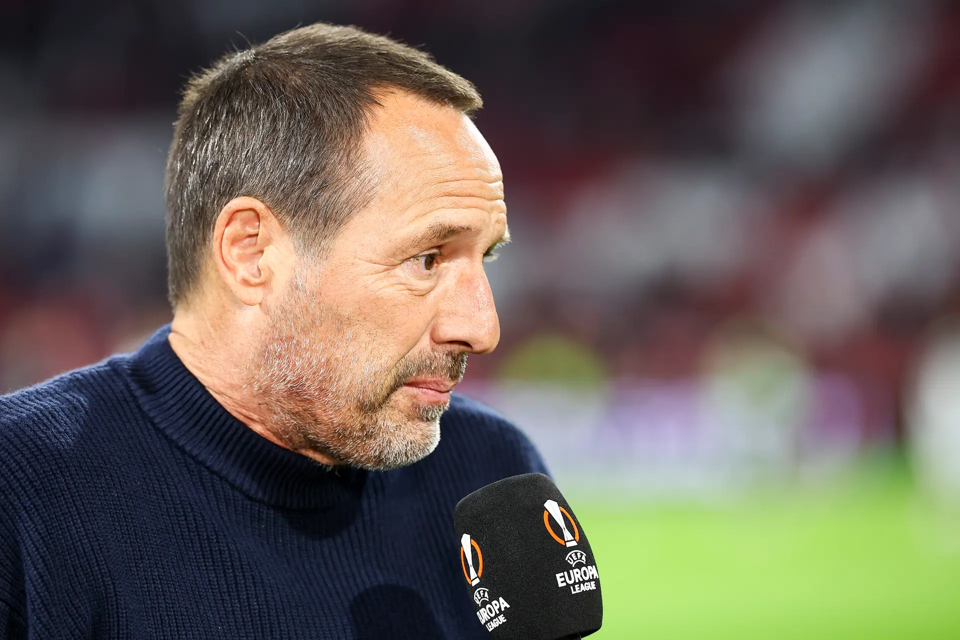Van 't Schip stelt jeugdig Ajax op: 'Als de routine er niet is...'
