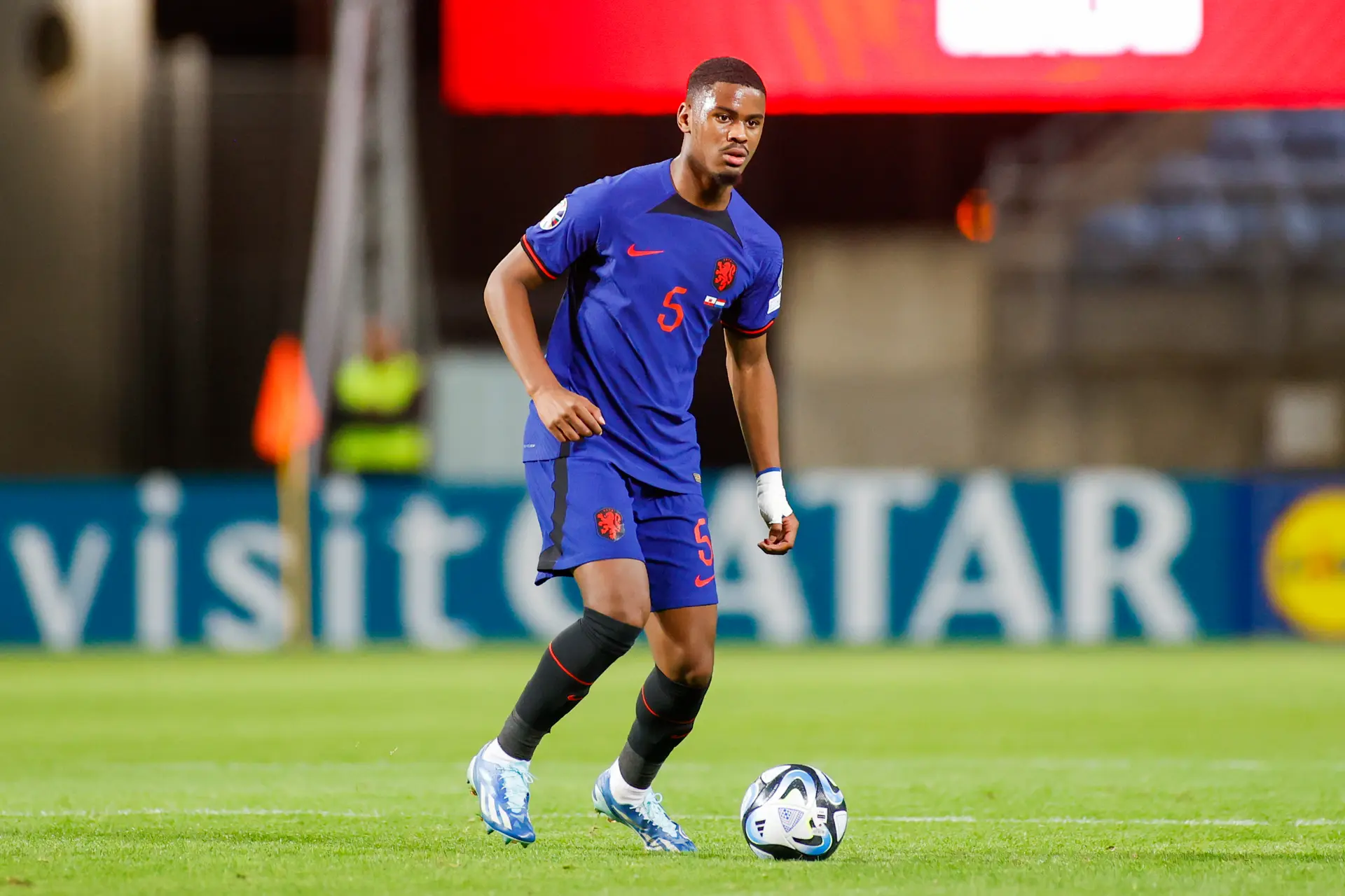 Hato dolblij na debuut in Nederlands elftal: 'Het was een assist, ja'