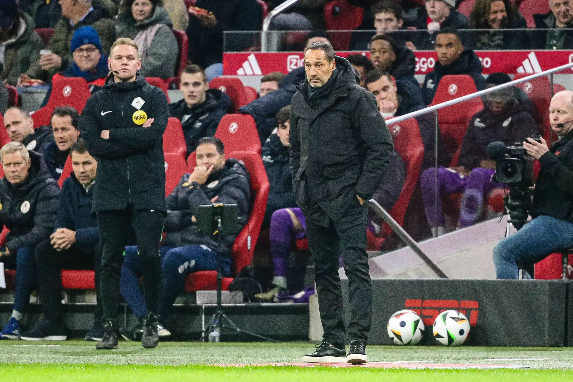 Van 't Schip over interim-functie: 'Gewoon tot het eind van het seizoen aangesteld, voor de rest niks'