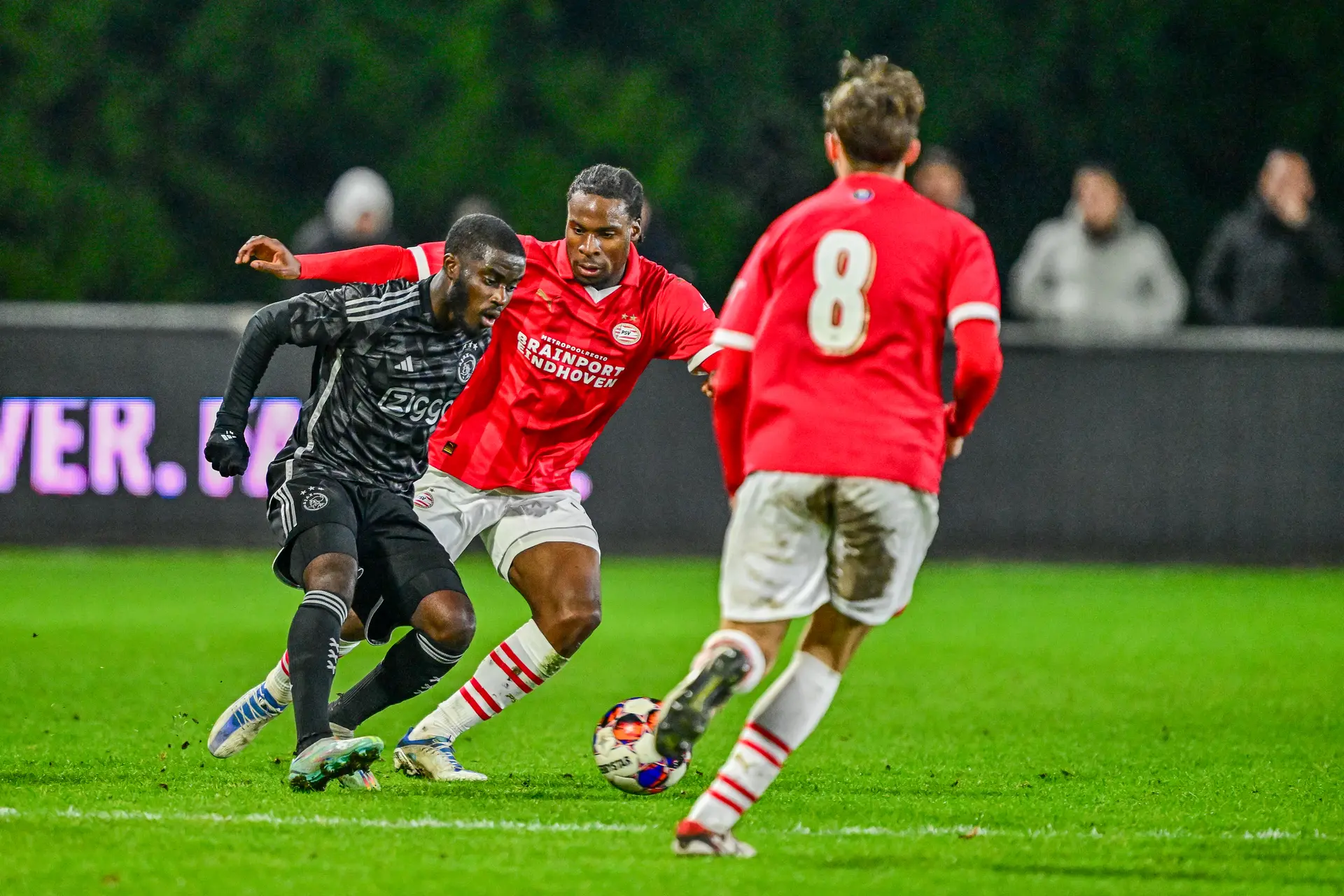 Misehouy krijgt te weinig bij Jong Ajax, maar timmert aan de weg terug