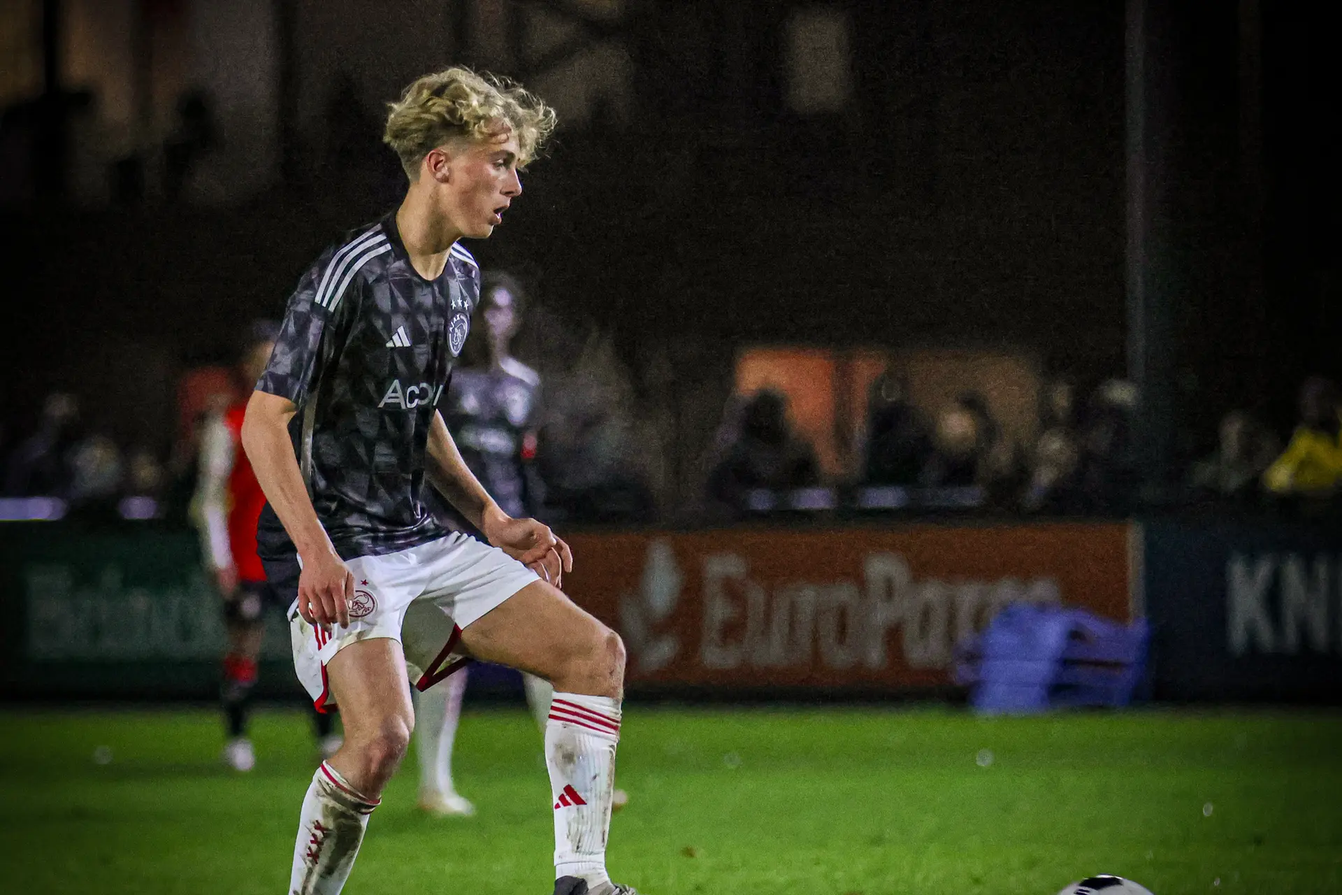 Kweekvijver: Nieuwkomer Romers manifesteert zich meteen tot sterkhouder bij Ajax O16