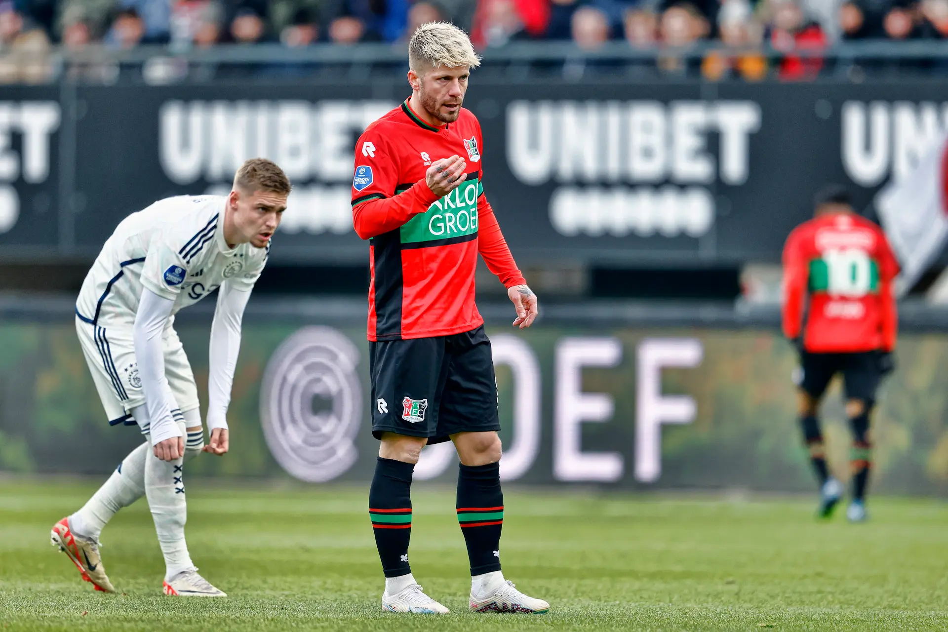 Schöne kan buitenlander met meeste Eredivisie-duels worden