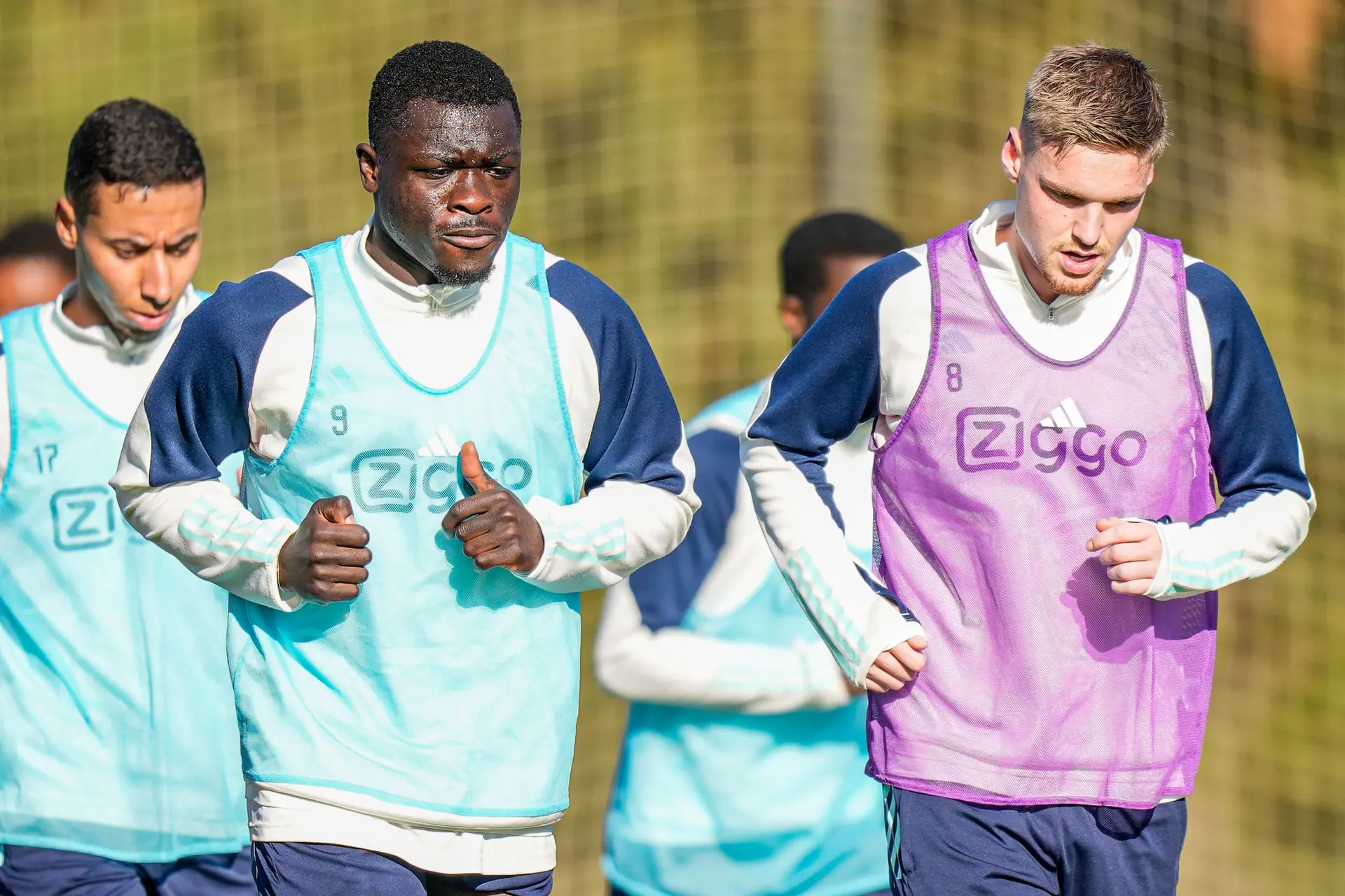 Brobbey genoemd bij Manchester United: 'Lijkt eerder richting zomer pas serieus te worden'