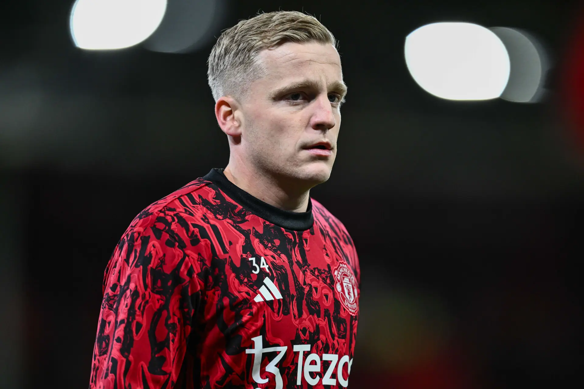 Van de Beek blij bij Eintracht Frankfurt: 'Heb er een goed gevoel over'