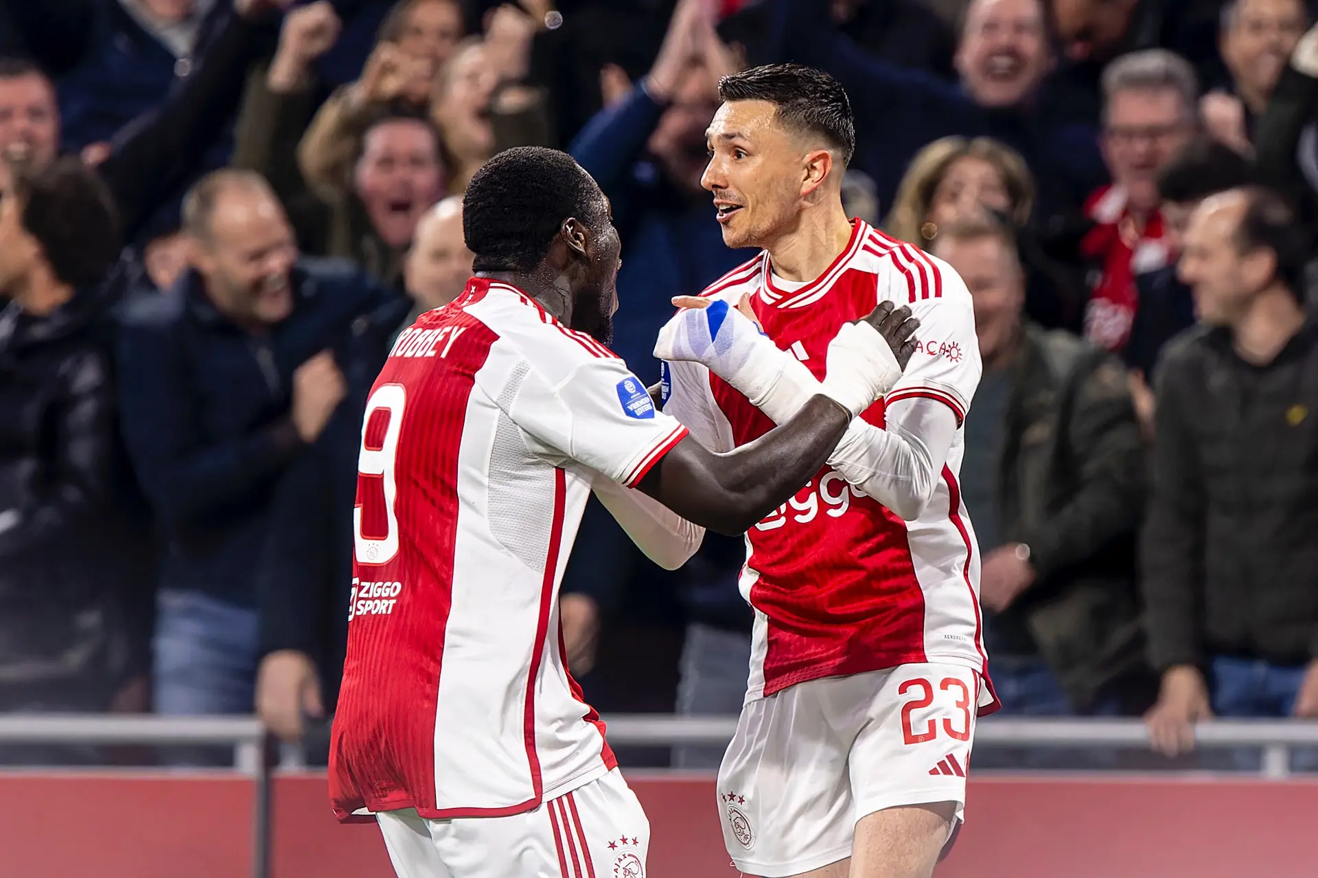 Kranten: 'Verschil tussen Ajax en PSV was zaterdag niet op veld terug te zien'
