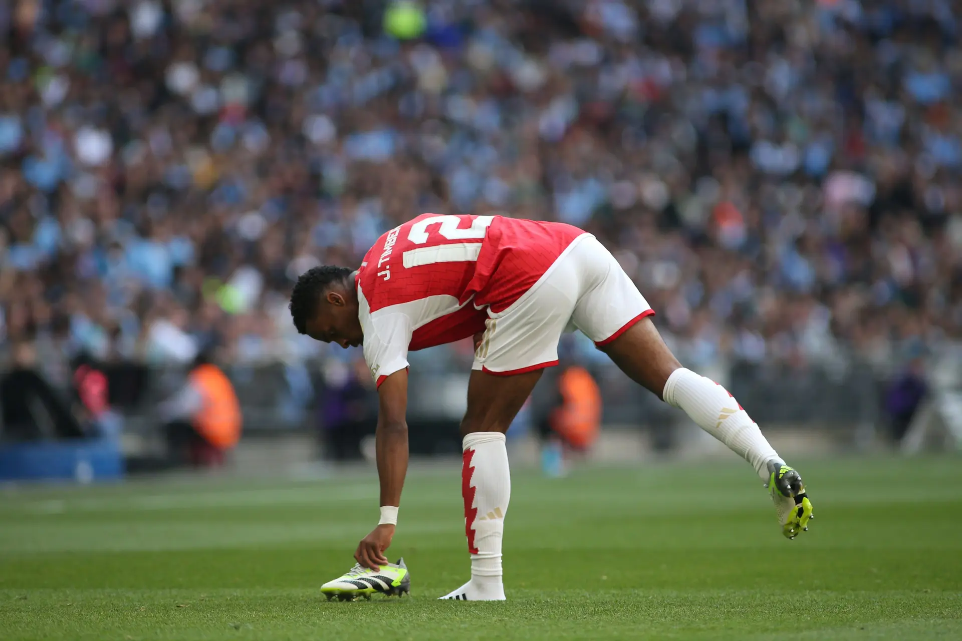 [Update] Timber maakt rentree bij Arsenal; basisplaats bij O21