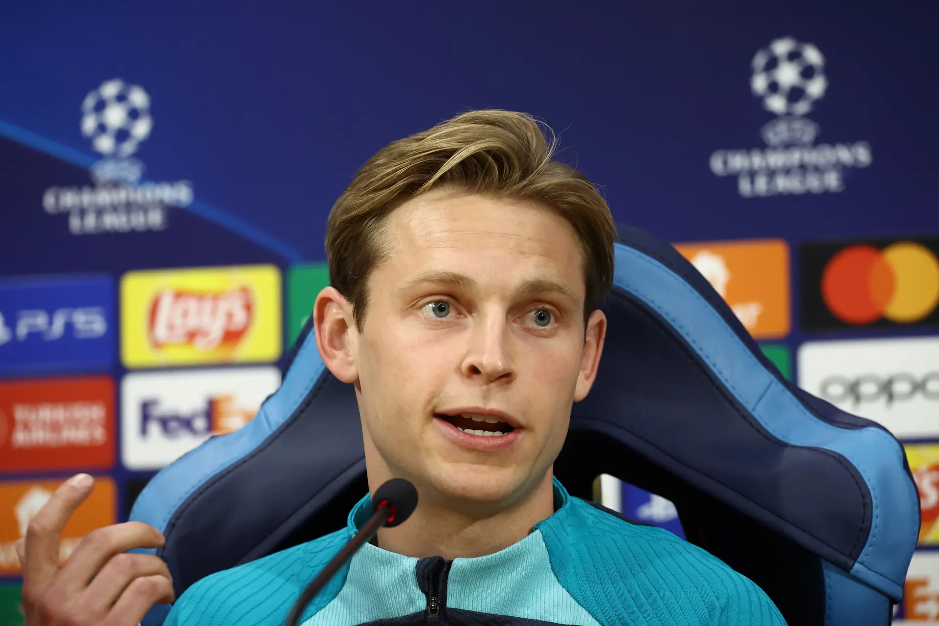 De Jong moet oefentrip FC Barcelona in VS missen vanwege enkelblessure