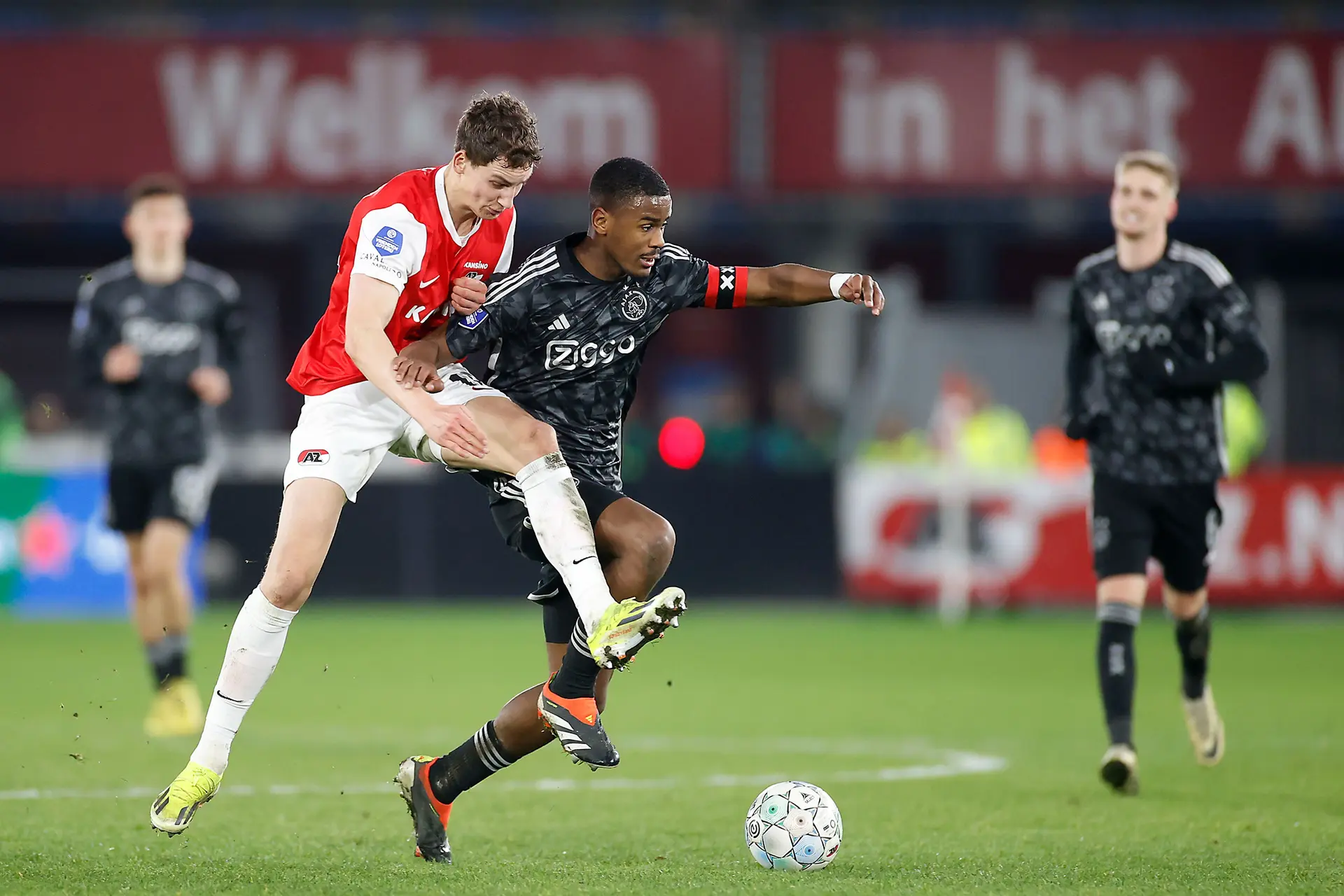 Hato kritisch na slechte start Ajax: 'Zij wonnen alle duels, wij verloren onze duels'