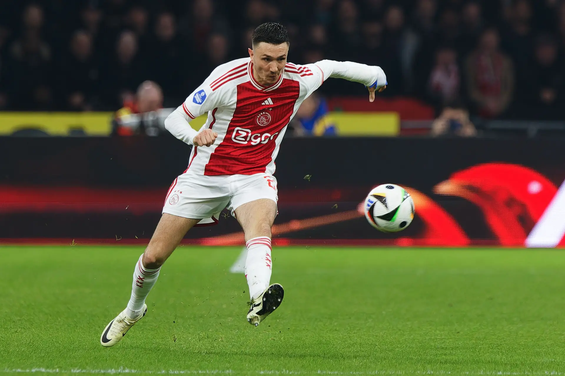 AD: Berghuis keert terug in Ajax-basis voor uitduel met FC Volendam, Henderson op de bank
