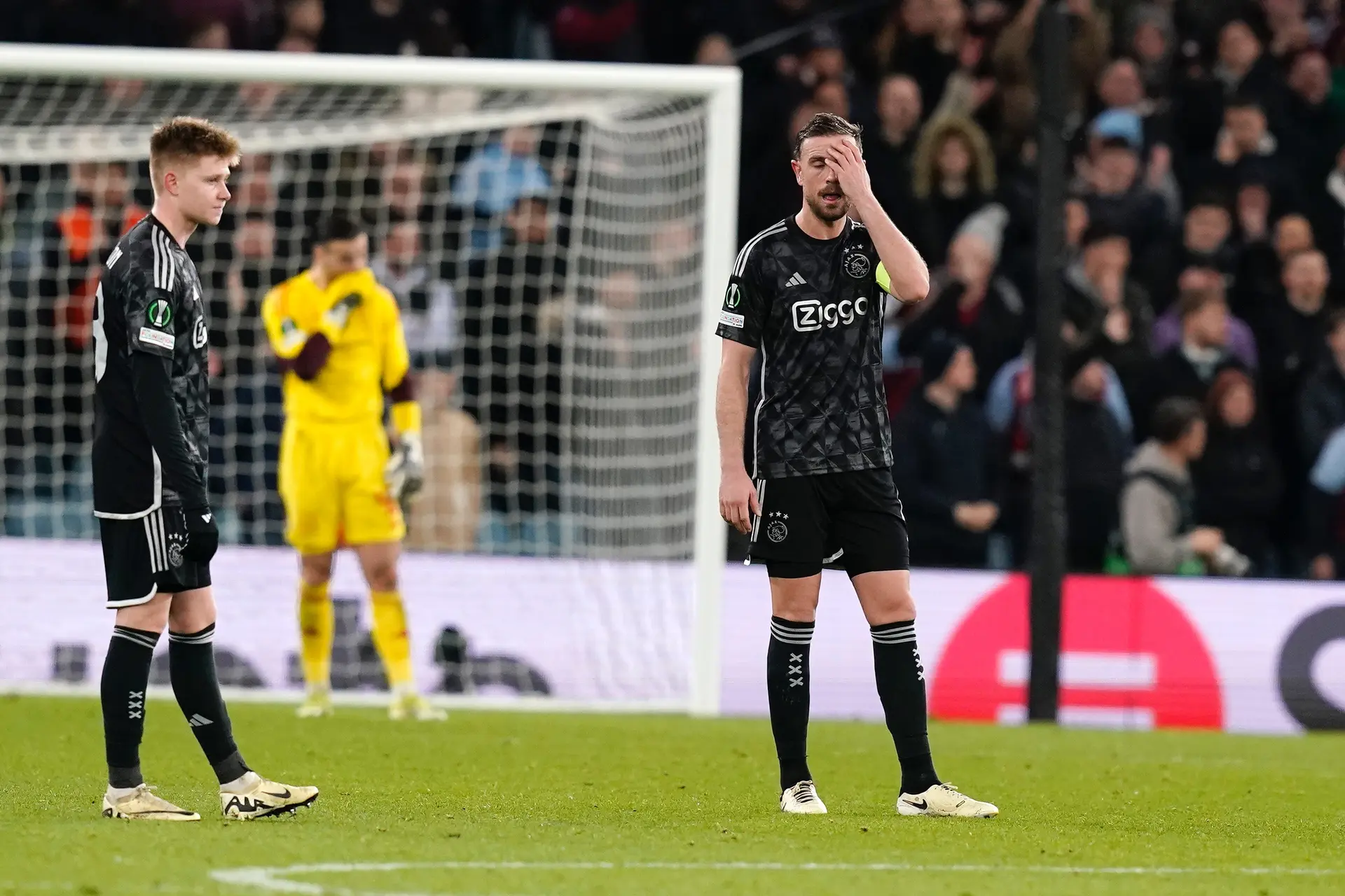 Rondom Ajax: Negatief tegendoelpunten-record dreigt voor Ajax