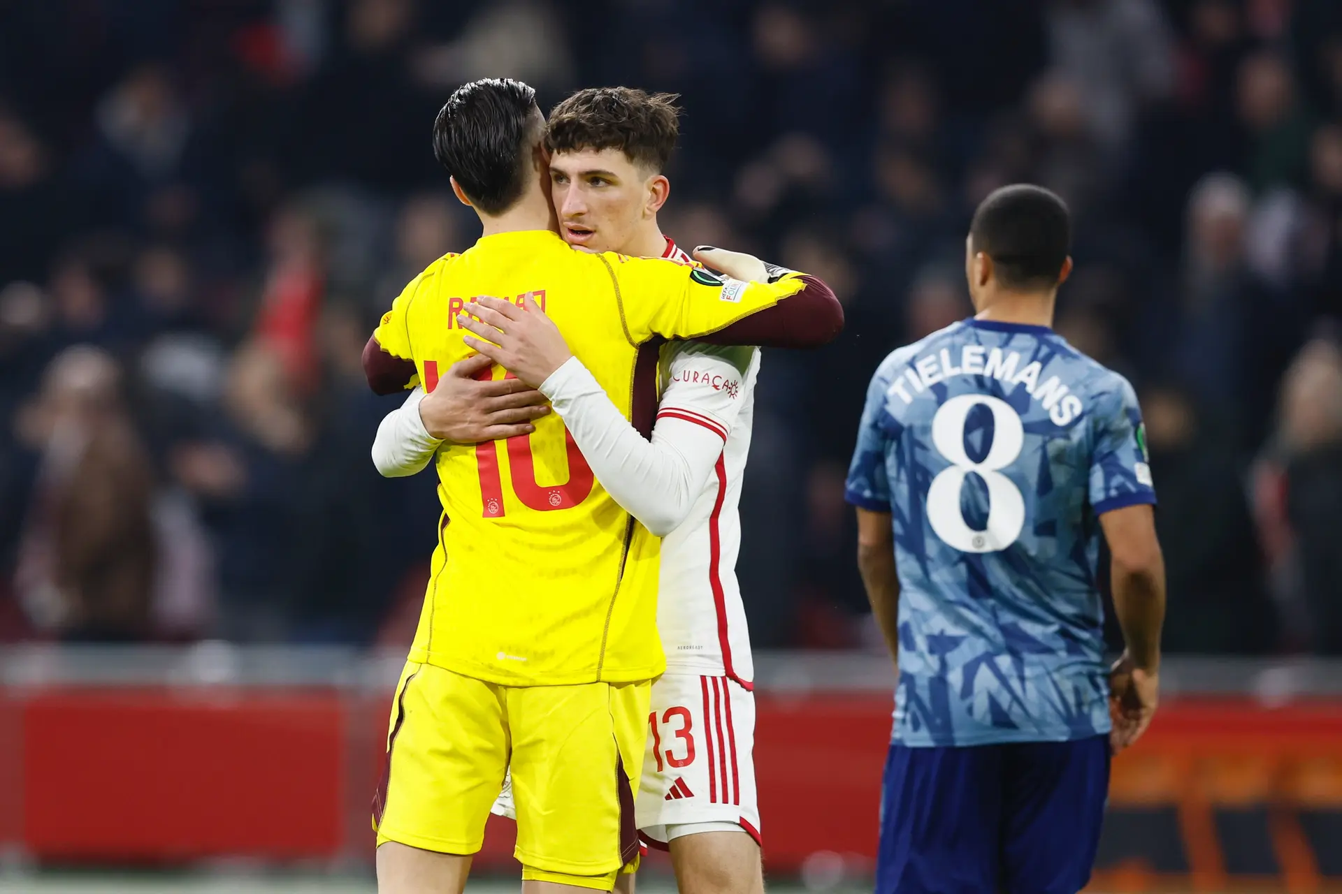 ESPN-analisten zien Ajax als eenheid opereren: 'Veel beter dan we hadden durven dromen'